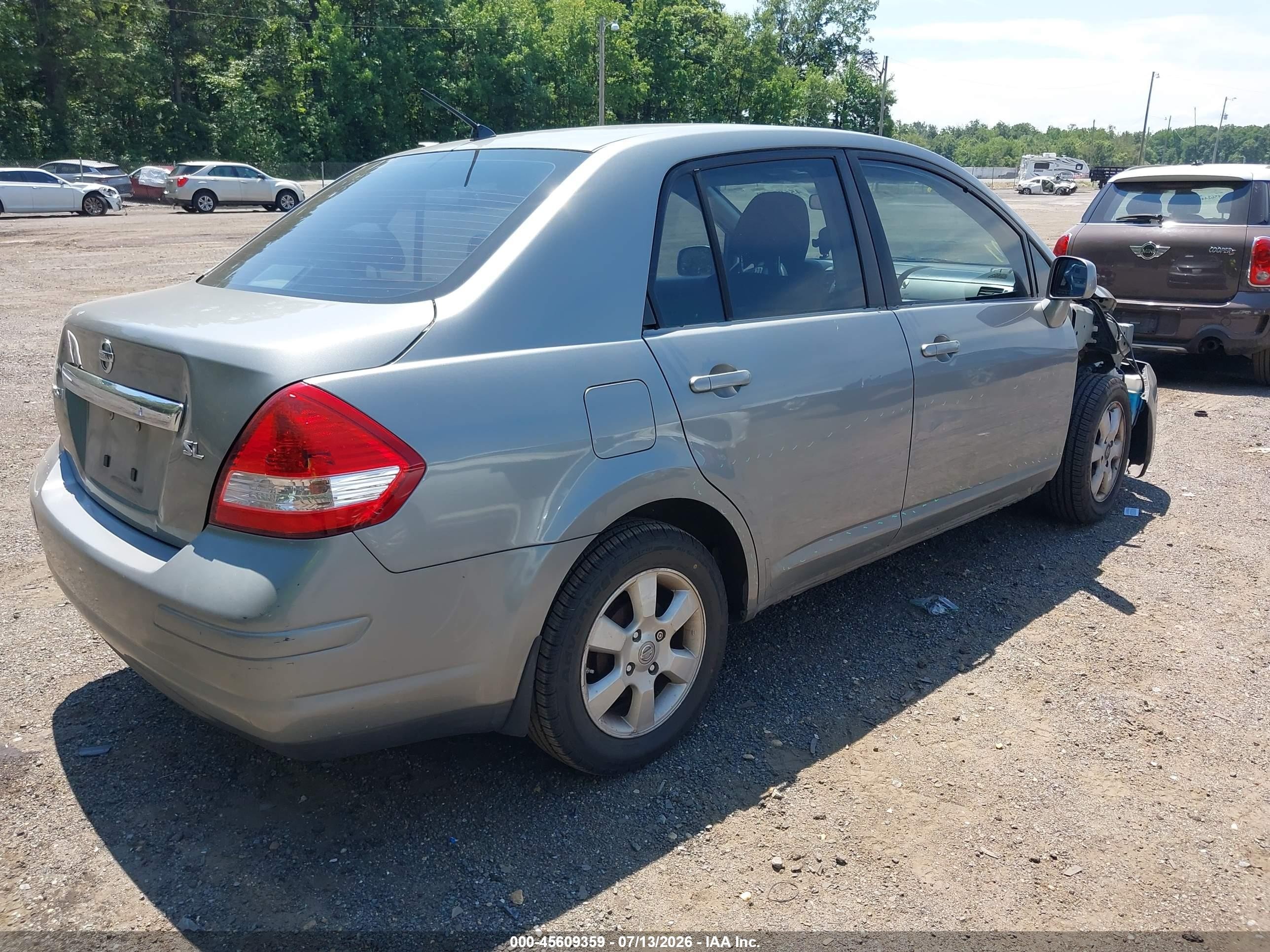 2007 Nissan Versa 1.8sl Silver vin: 3N1BC11E57L395650