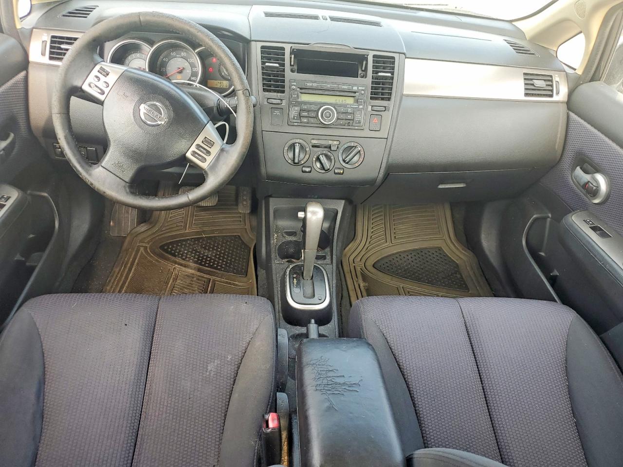 2007 Nissan Versa 1.8 S Черный vin: 3N1BC11E57L411670