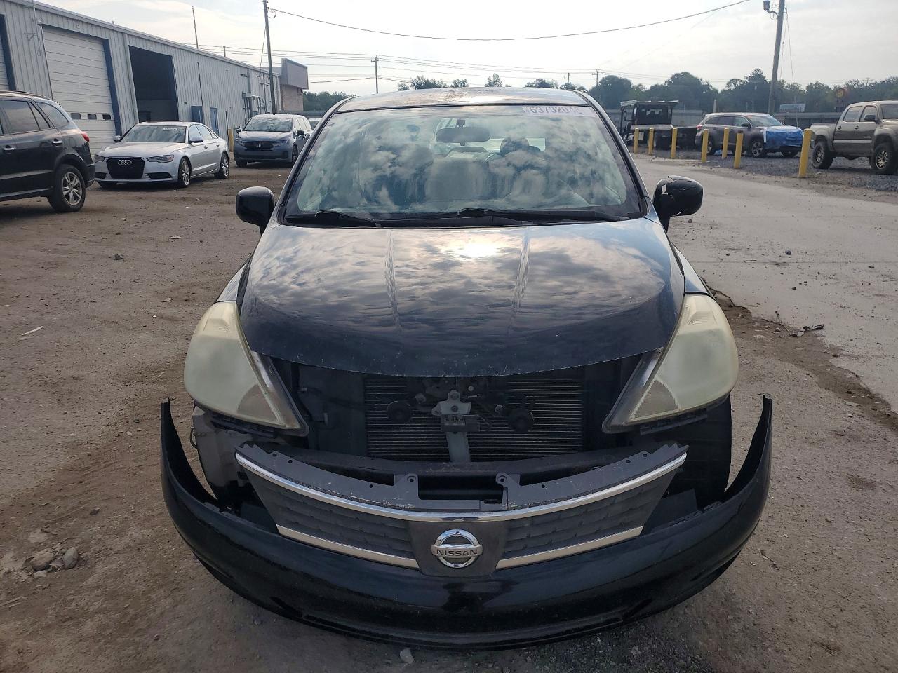 2007 Nissan Versa 1.8 S Черный vin: 3N1BC11E57L411670