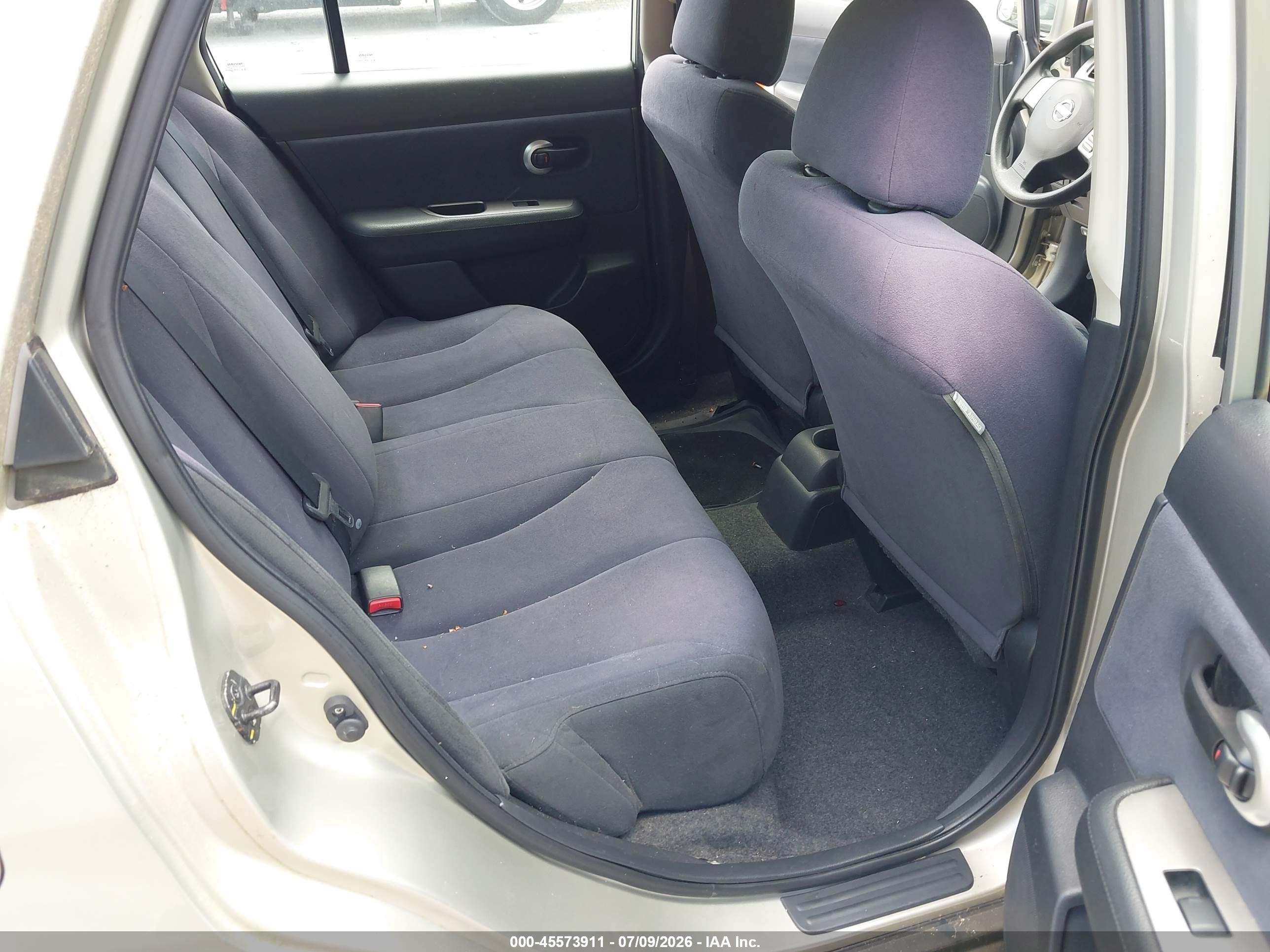 2008 Nissan Versa 1.8 S Gold vin: 3N1BC11E58L351925