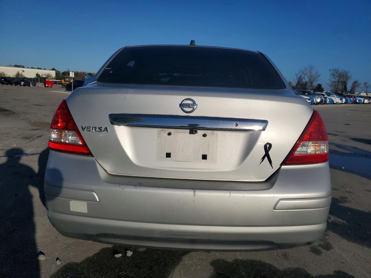 2008 Nissan Versa 1.8 S Gray vin: 3N1BC11E58L363699