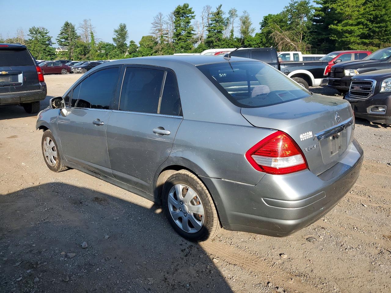 2008 Nissan Versa 1.8 S Серебряный vin: 3N1BC11E58L387243