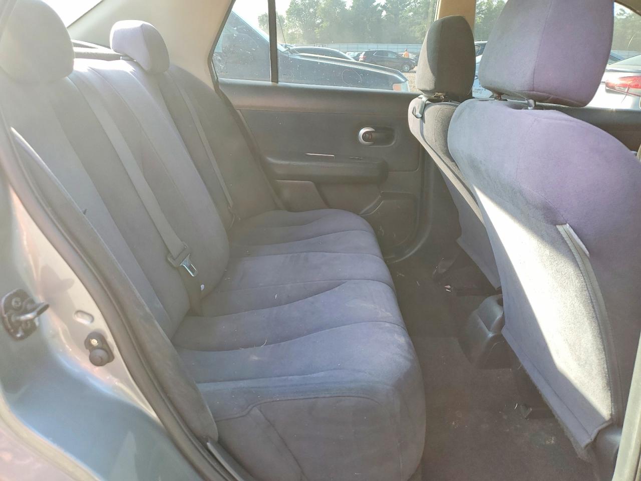 2008 Nissan Versa 1.8 S Серебряный vin: 3N1BC11E58L387243