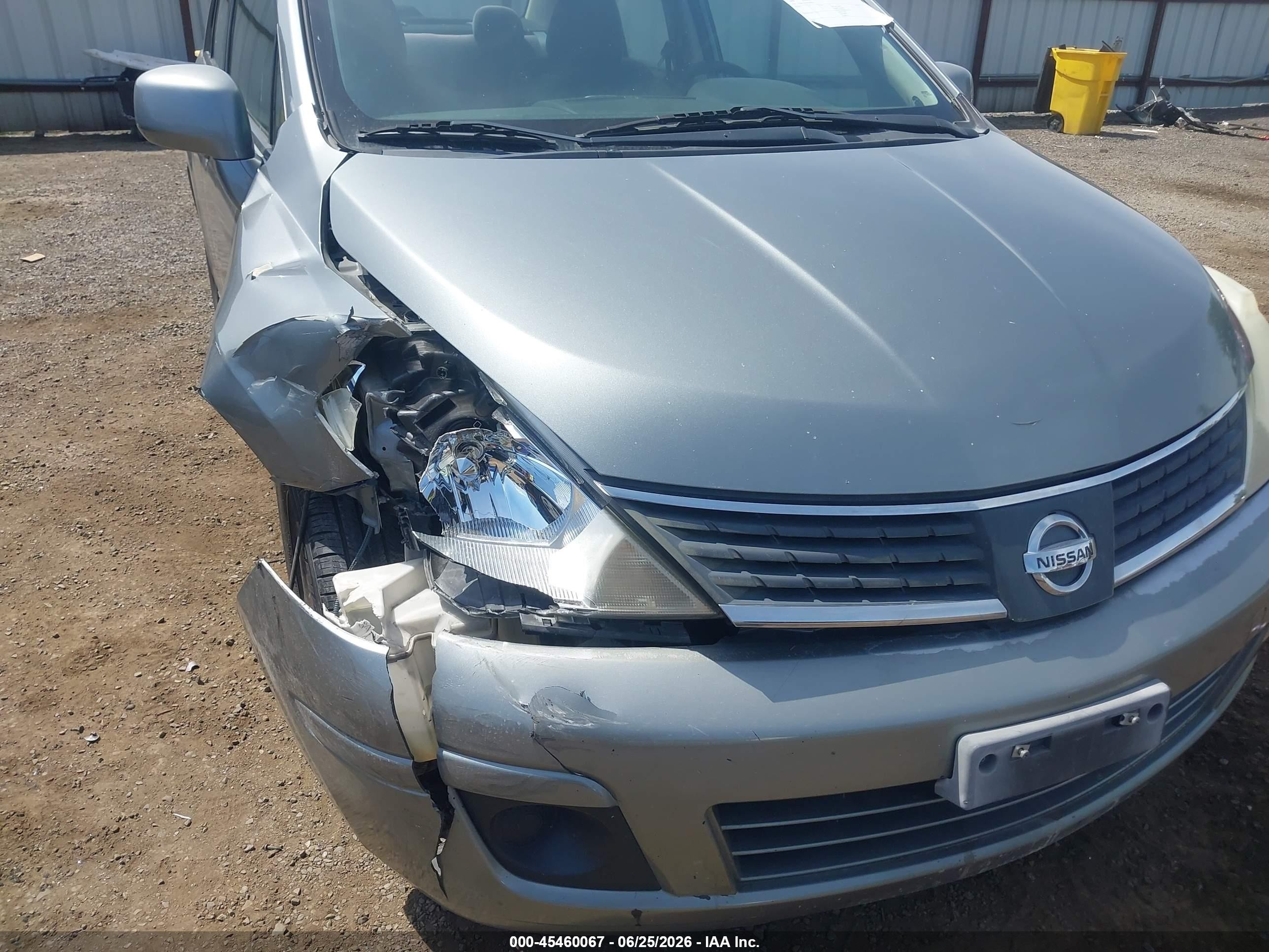 2009 Nissan Versa 1.8s Silver vin: 3N1BC11E59L464811