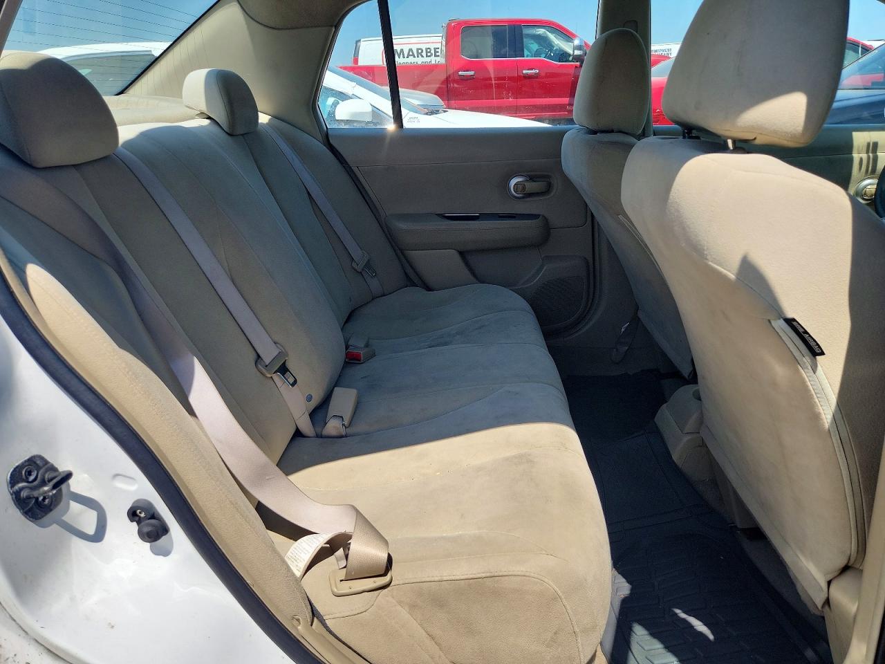 2008 Nissan Versa 1.8 S White vin: 3N1BC11E68L442234