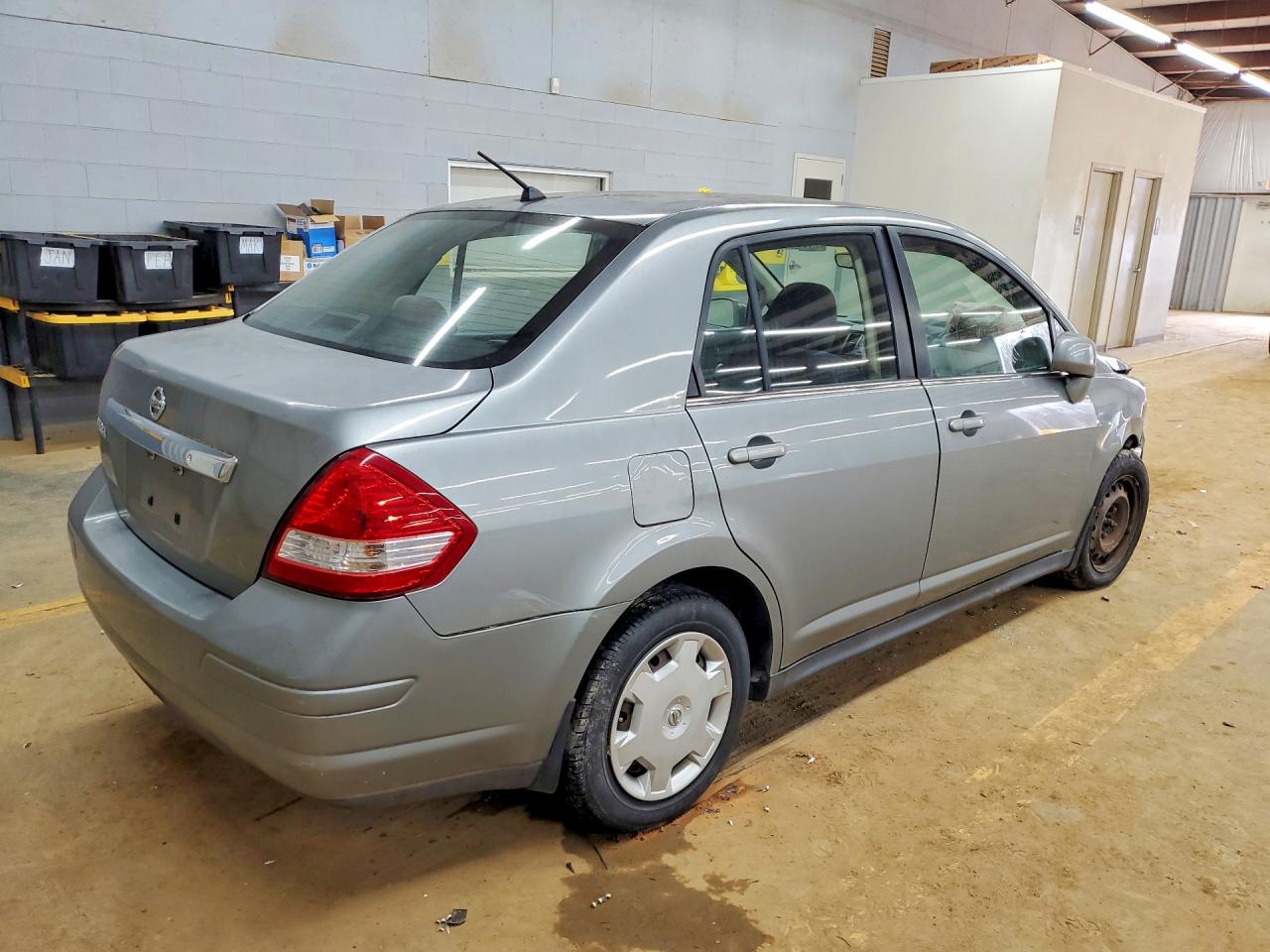2009 Nissan Versa Blue vin: 3N1BC11E69L375457