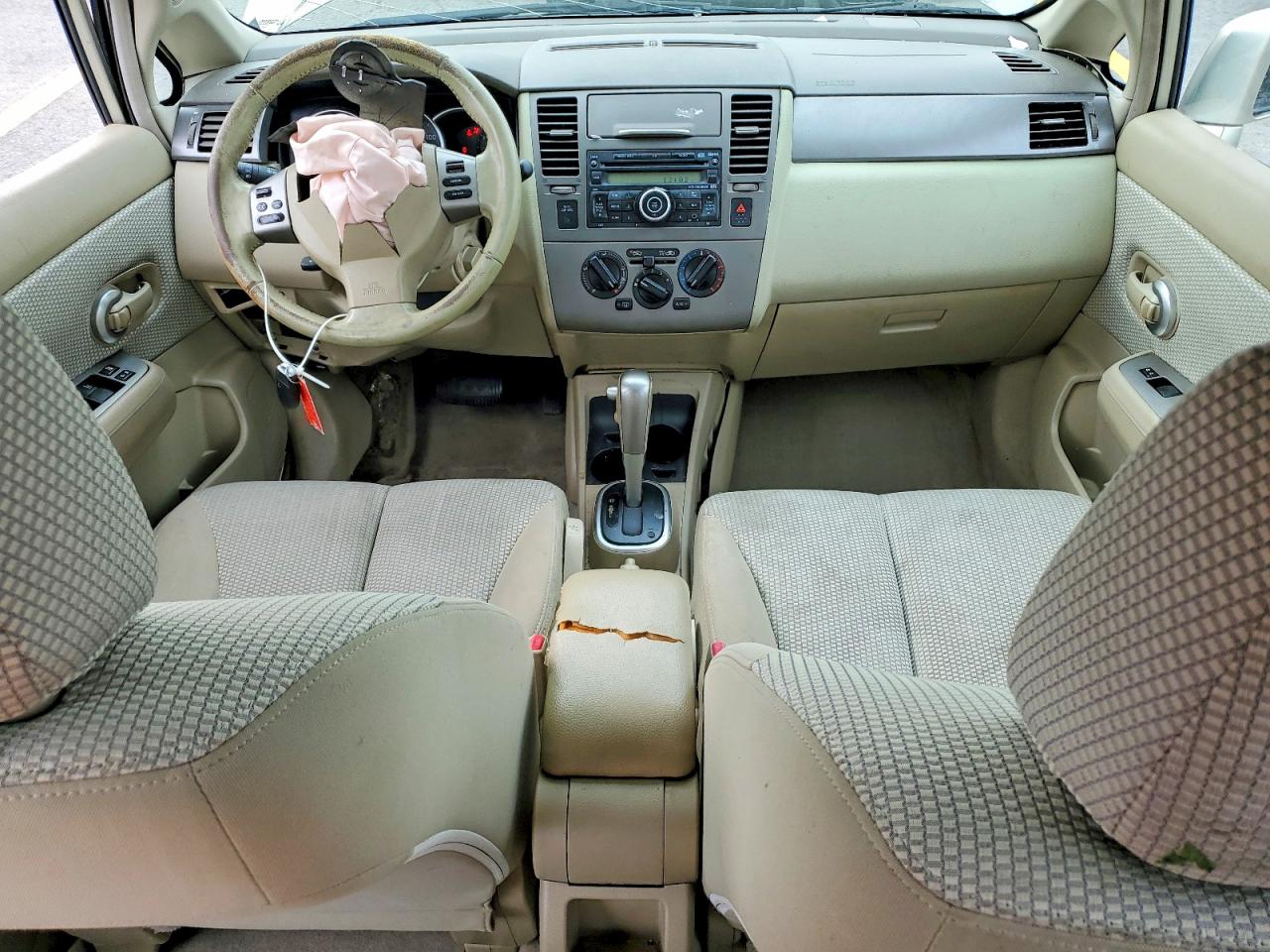 2007 Nissan Versa 1.8 S Beige vin: 3N1BC11E77L401528