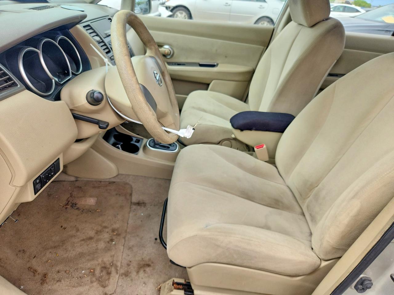 2007 Nissan Versa 1.8 S Beige vin: 3N1BC11E77L441902