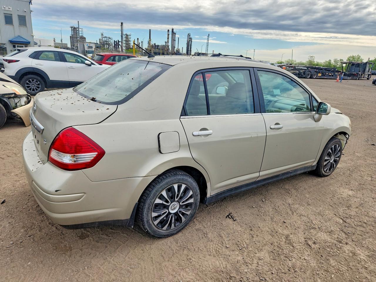 2007 Nissan Versa 1.8 S Beige vin: 3N1BC11E77L441902