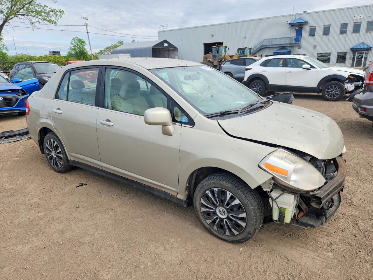2007 Nissan Versa 1.8 S Beige vin: 3N1BC11E77L441902