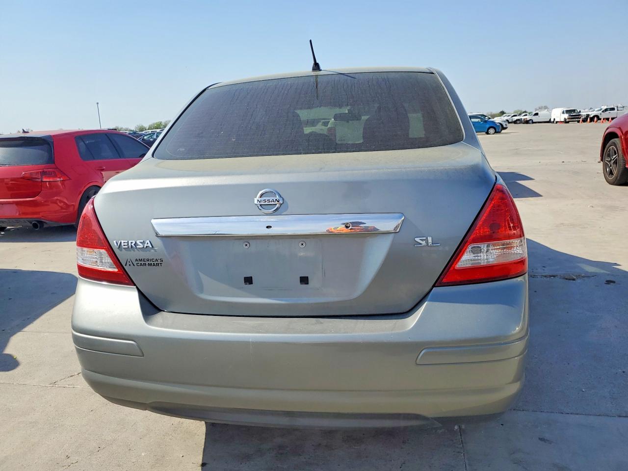2008 Nissan Versa 1.8 S Silver vin: 3N1BC11E78L395036