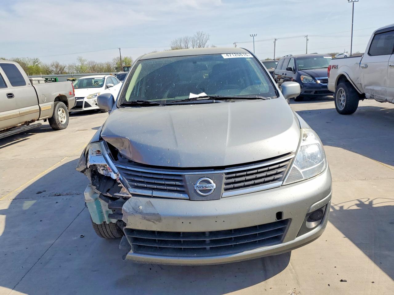 2008 Nissan Versa 1.8 S Silver vin: 3N1BC11E78L395036