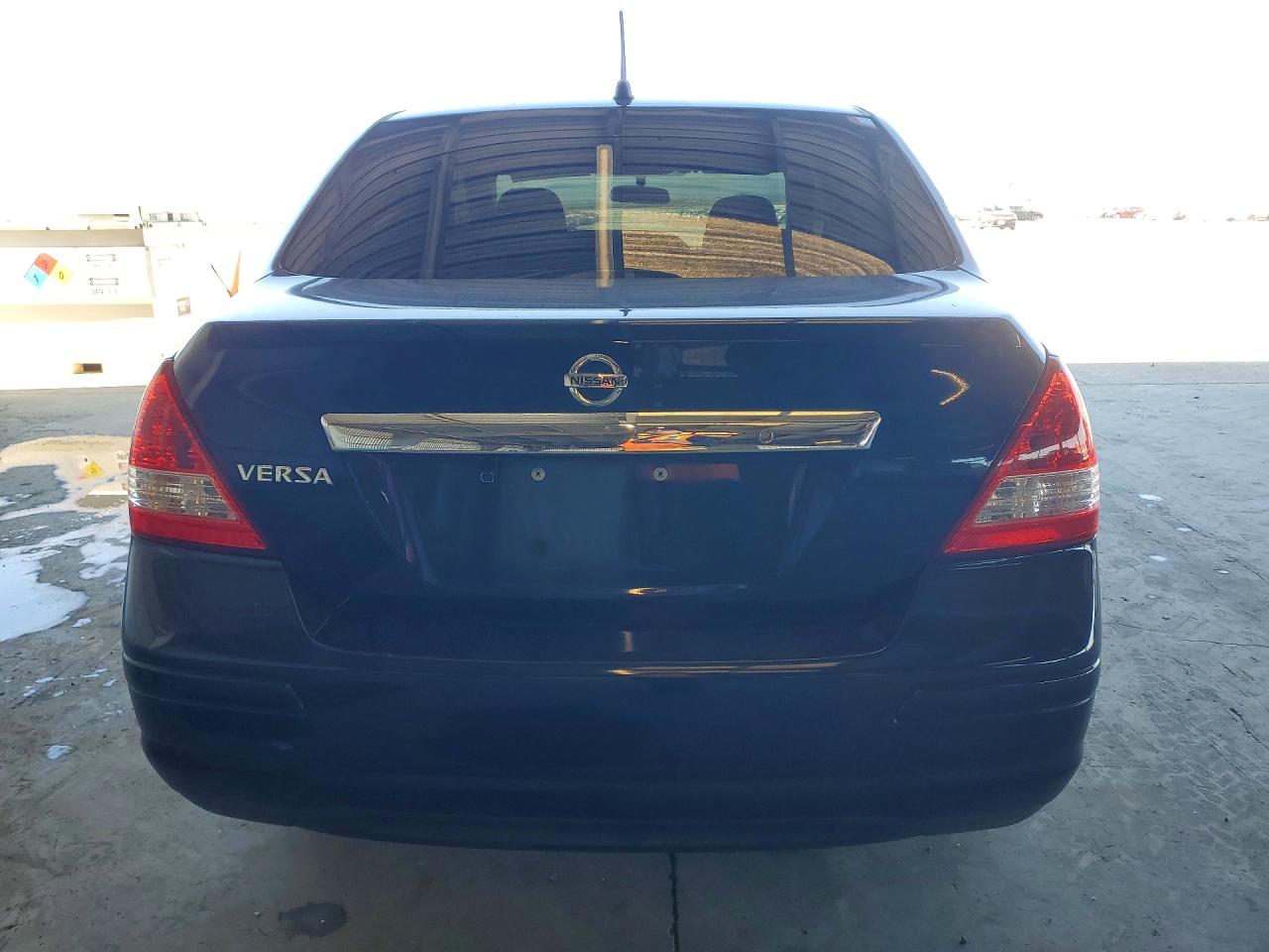 2009 Nissan Versa 1.8 S Blue vin: 3N1BC11E79L406957