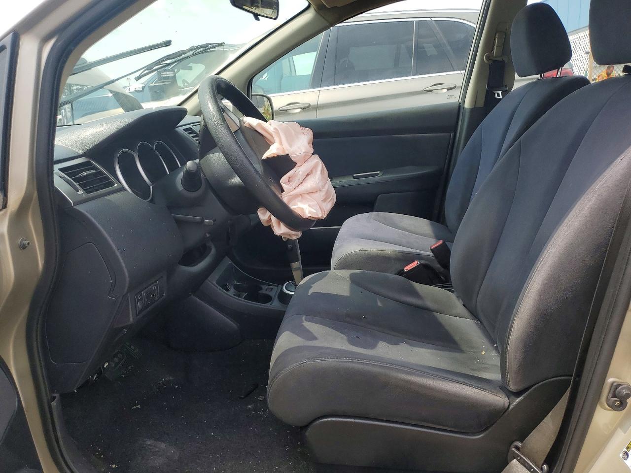 2009 Nissan Versa 1.8 S Beige vin: 3N1BC11E79L459321