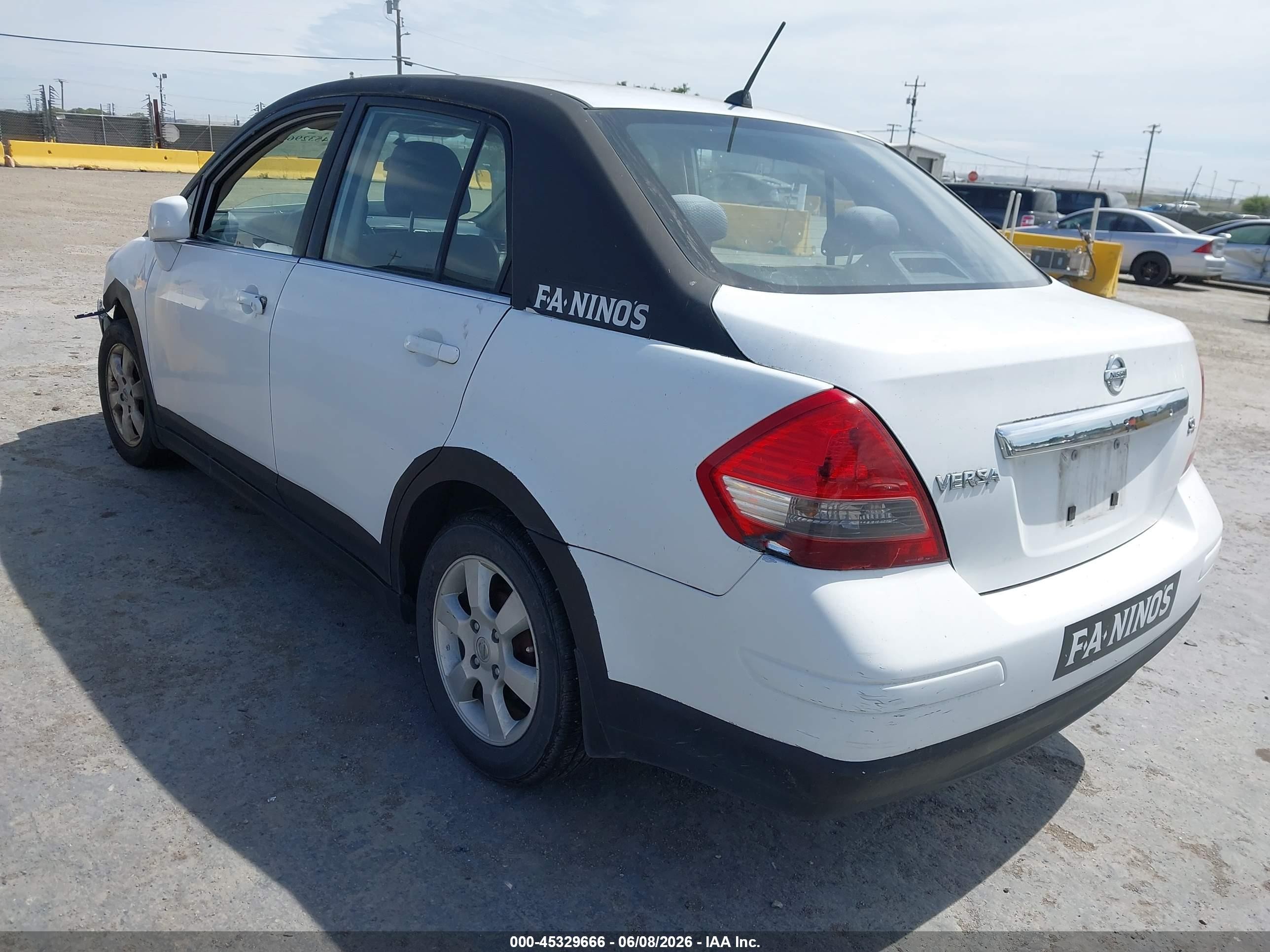 2007 Nissan Versa 1.8sl White vin: 3N1BC11E87L440015