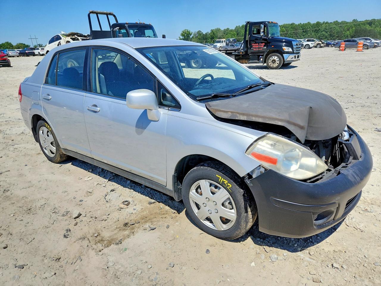 2008 Nissan Versa 1.8 S Silver vin: 3N1BC11E88L351661