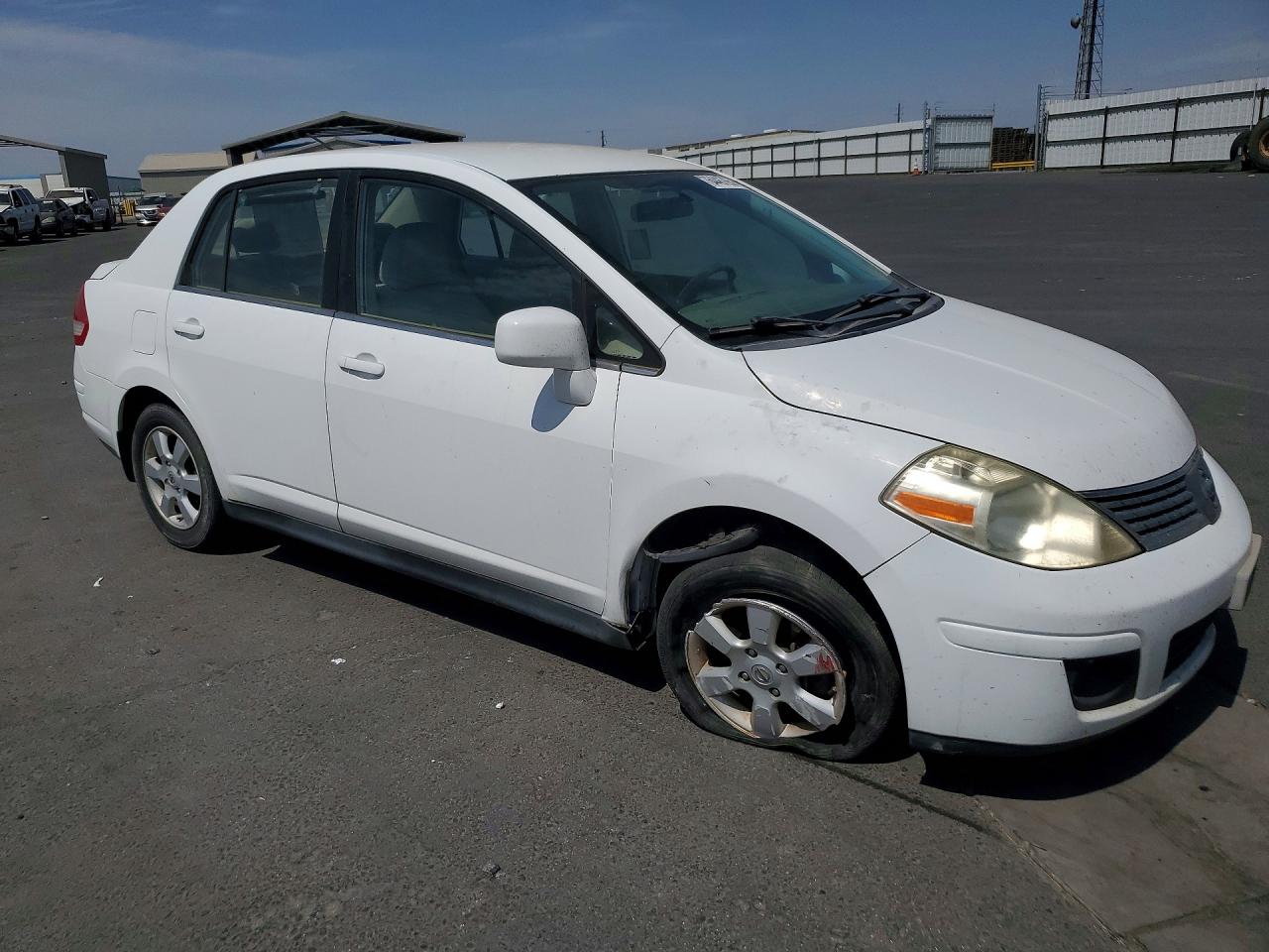 2008 Nissan Versa 1.8 S Белый vin: 3N1BC11E88L362899