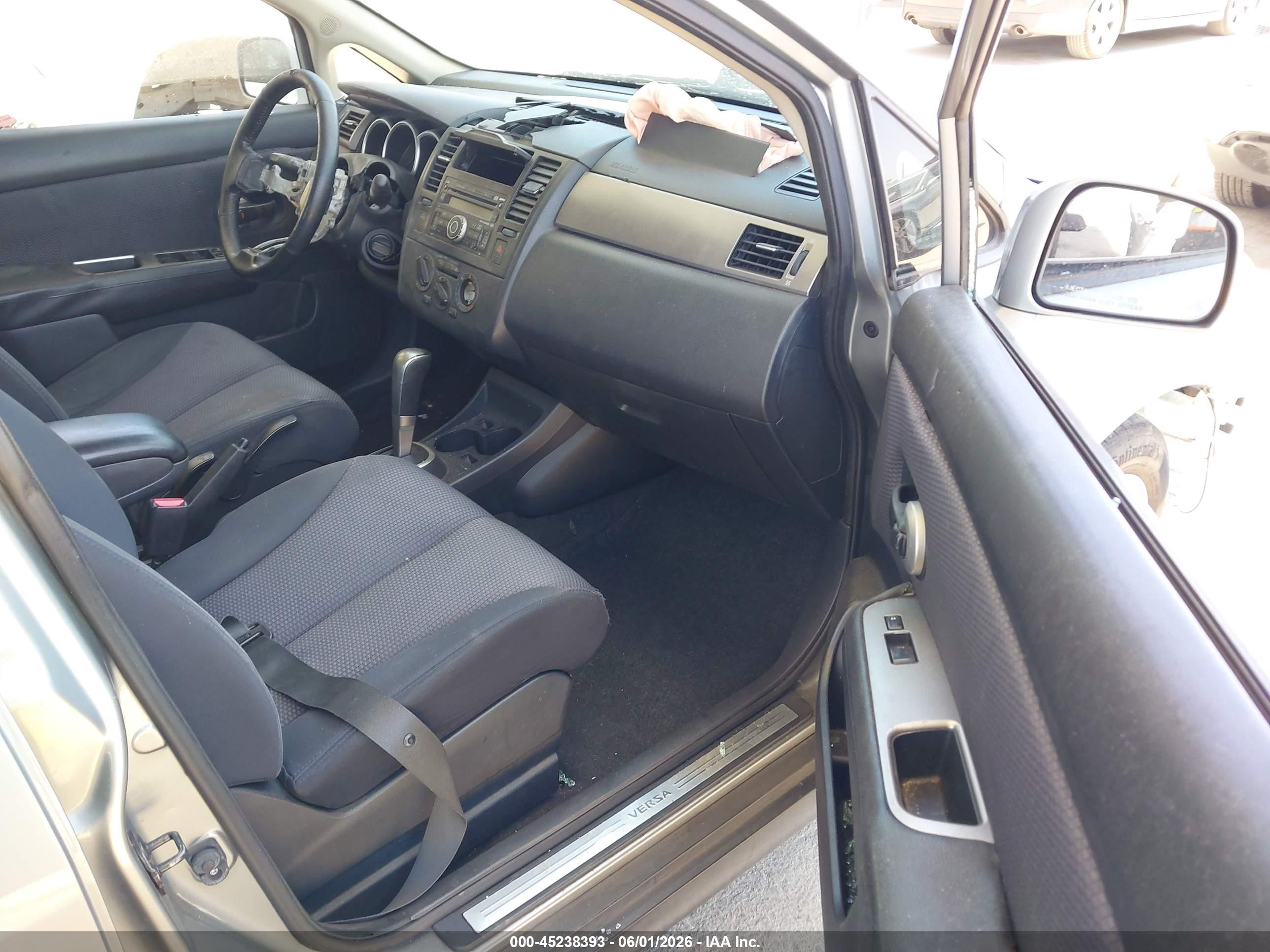 2009 Nissan Versa 1.8sl Silver vin: 3N1BC11E89L390669