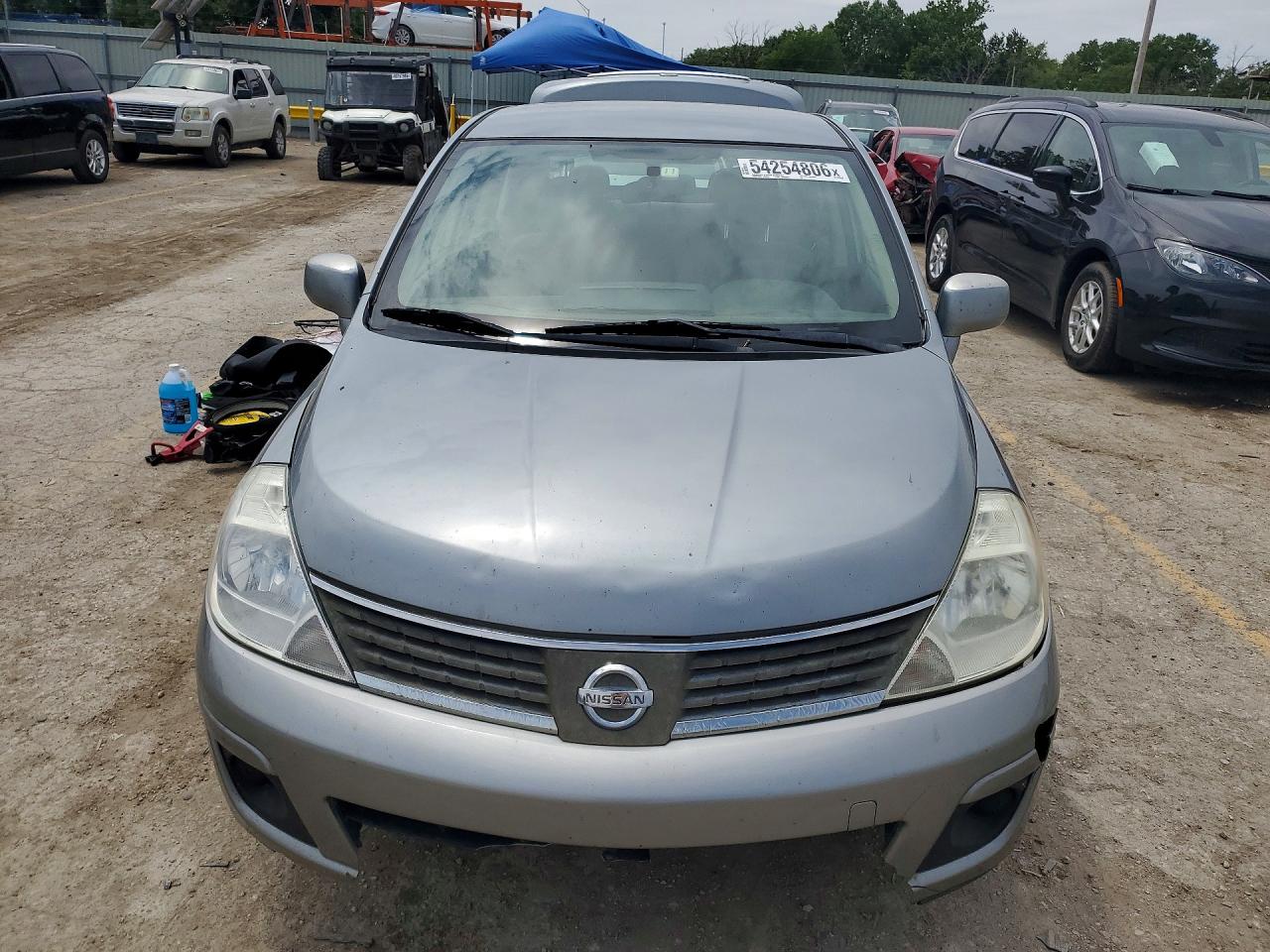 2009 Nissan Versa 1.8 S Silver vin: 3N1BC11E89L439448