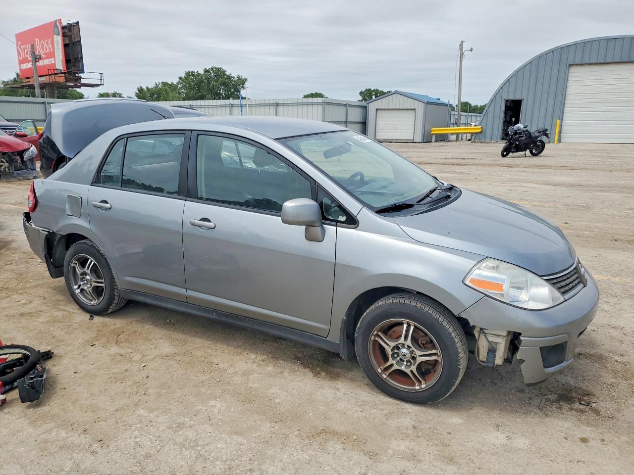 2009 Nissan Versa 1.8 S Silver vin: 3N1BC11E89L439448