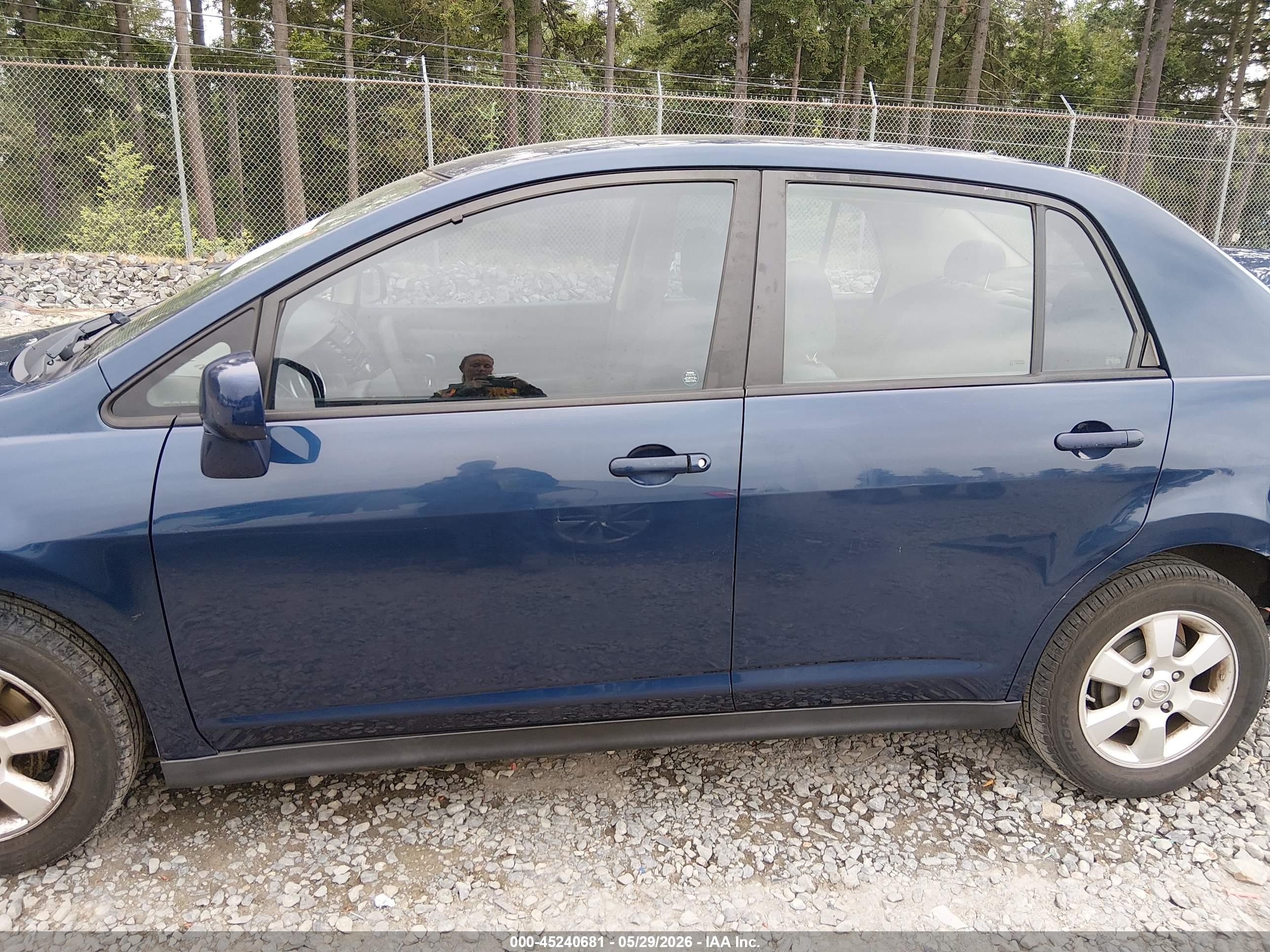 2009 Nissan Versa 1.8sl Blue vin: 3N1BC11E89L484485