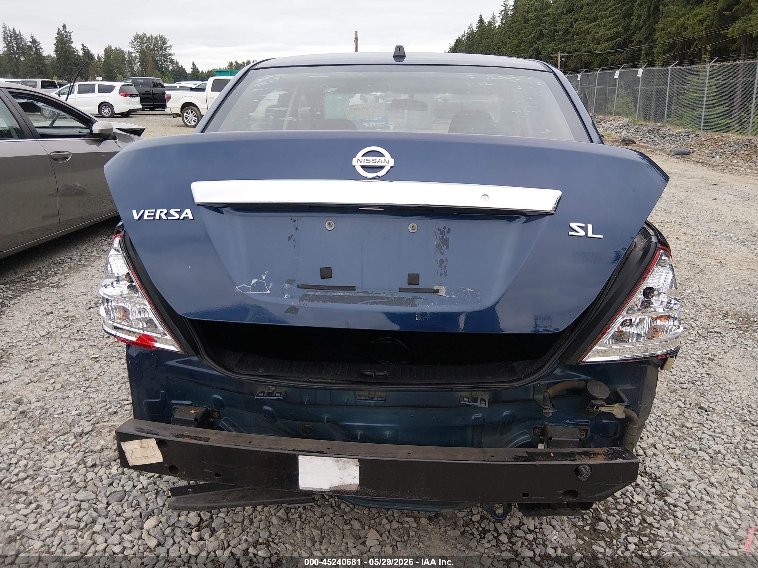 2009 Nissan Versa 1.8sl Blue vin: 3N1BC11E89L484485
