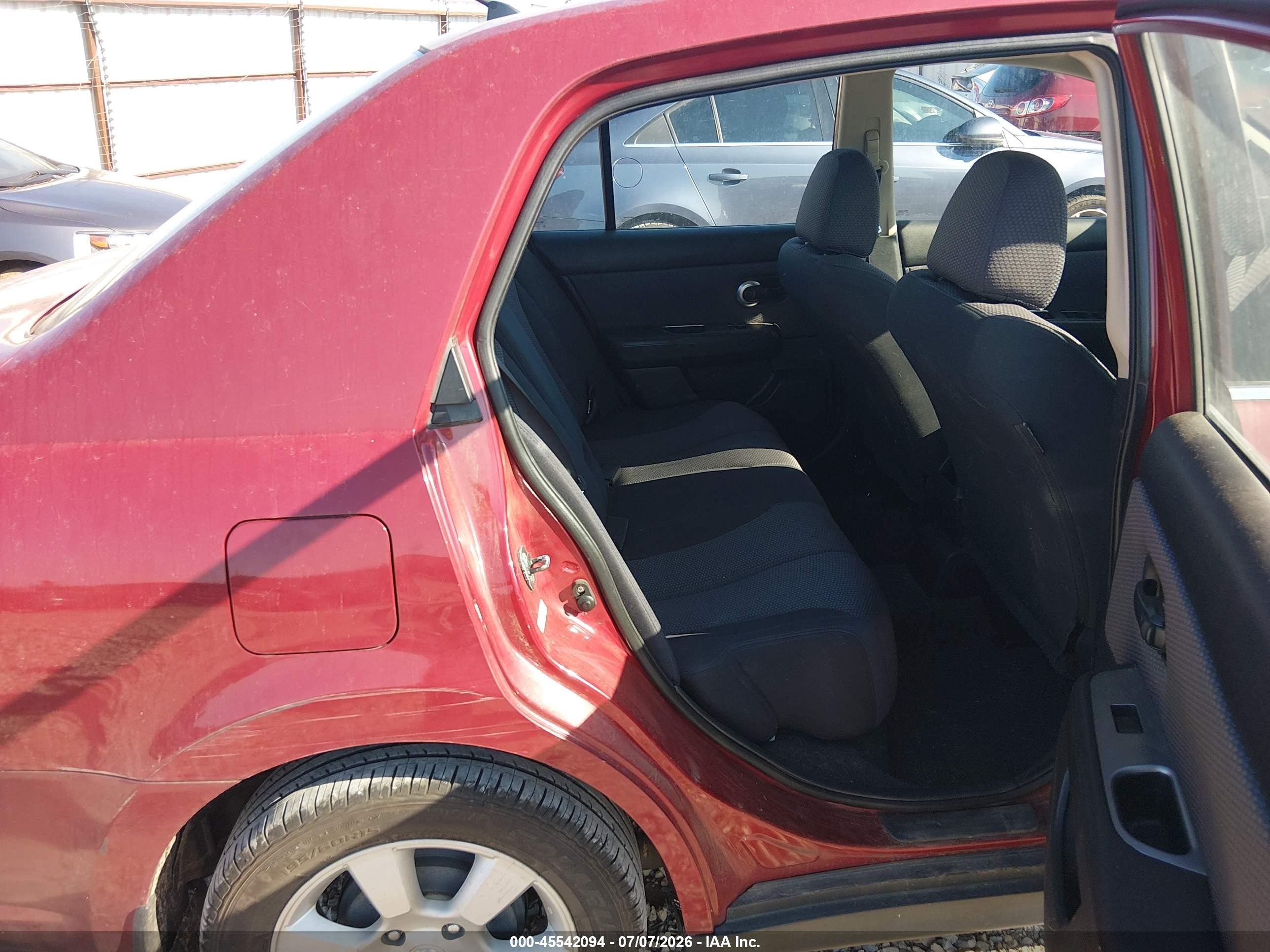 2007 Nissan Versa 1.8sl Maroon vin: 3N1BC11E97L409761