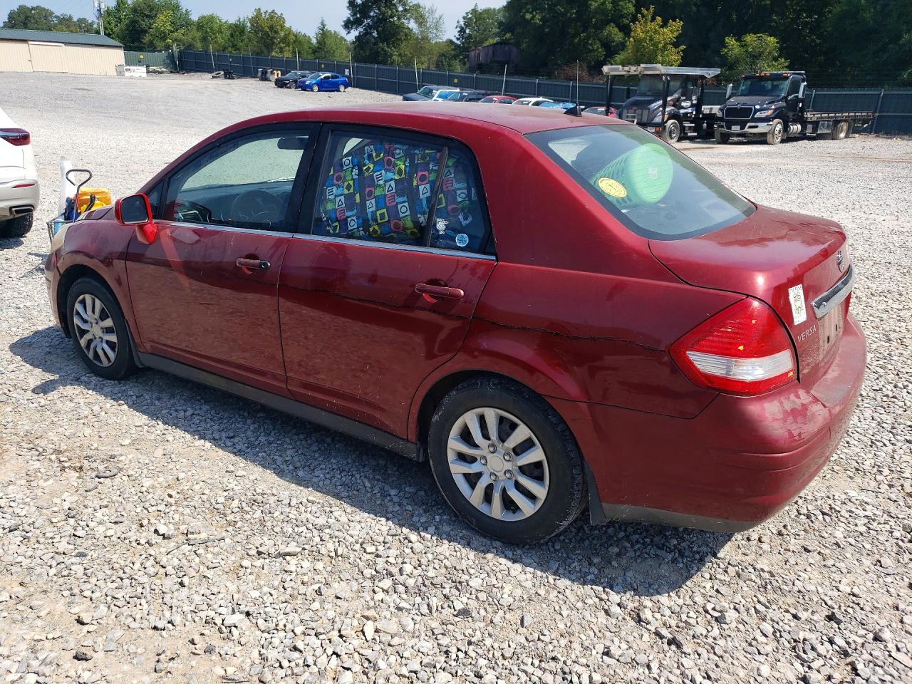 2007 Nissan Versa 1.8 S Red vin: 3N1BC11EX7L398267
