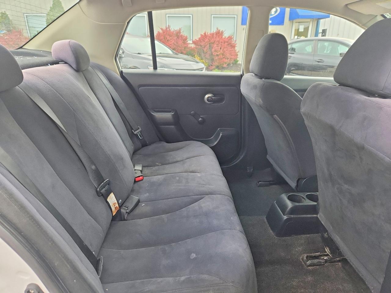 2007 Nissan Versa 1.8 S White vin: 3N1BC11EX7L444468