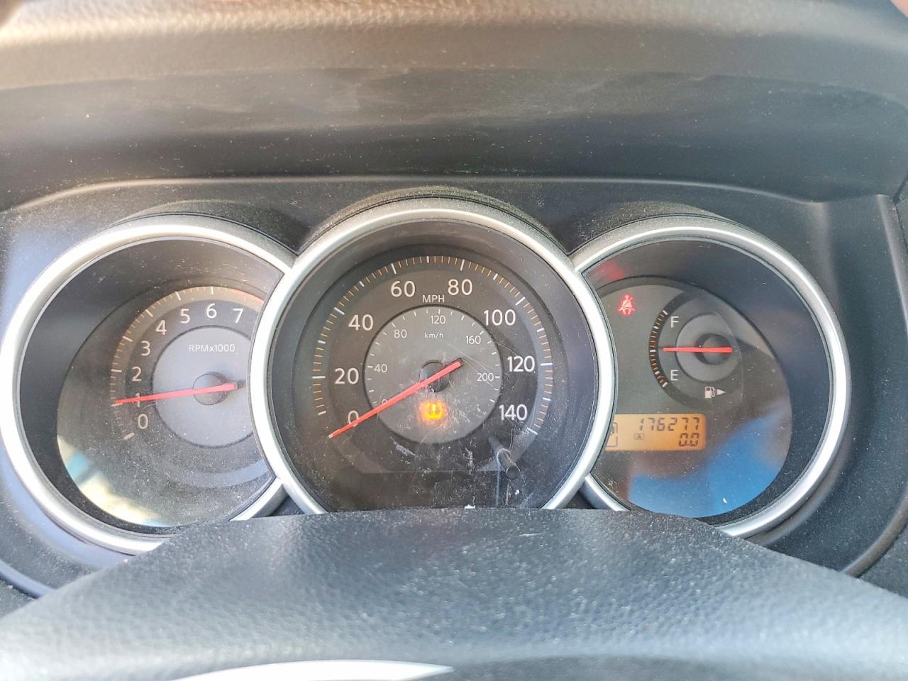 2009 Nissan Versa 1.8 S Silver vin: 3N1BC11EX9L383772