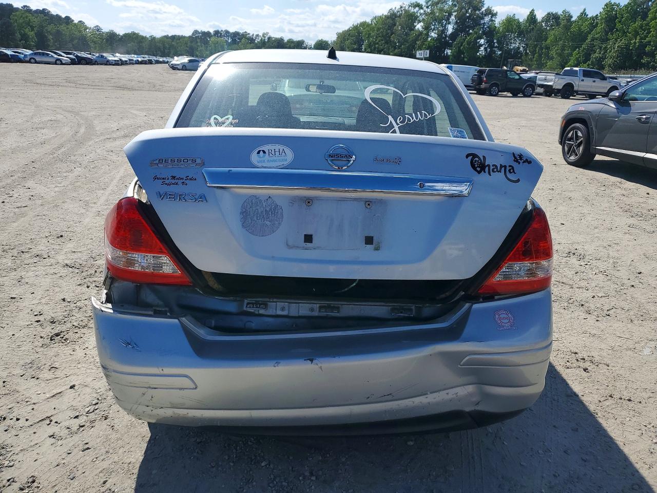 2009 Nissan Versa 1.8 S Silver vin: 3N1BC11EX9L383772