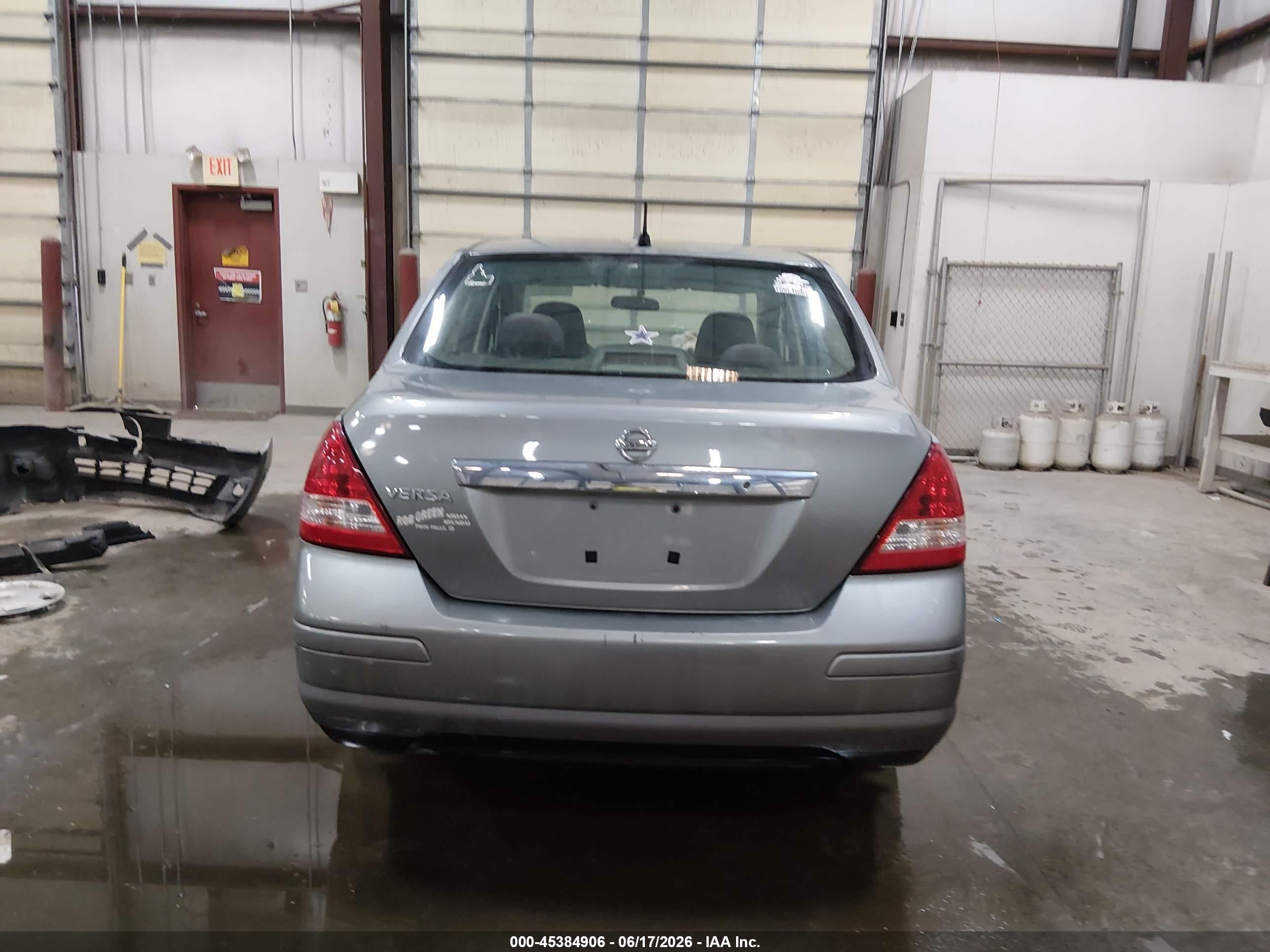 2009 Nissan Versa 1.8s Gray vin: 3N1BC11EX9L385828