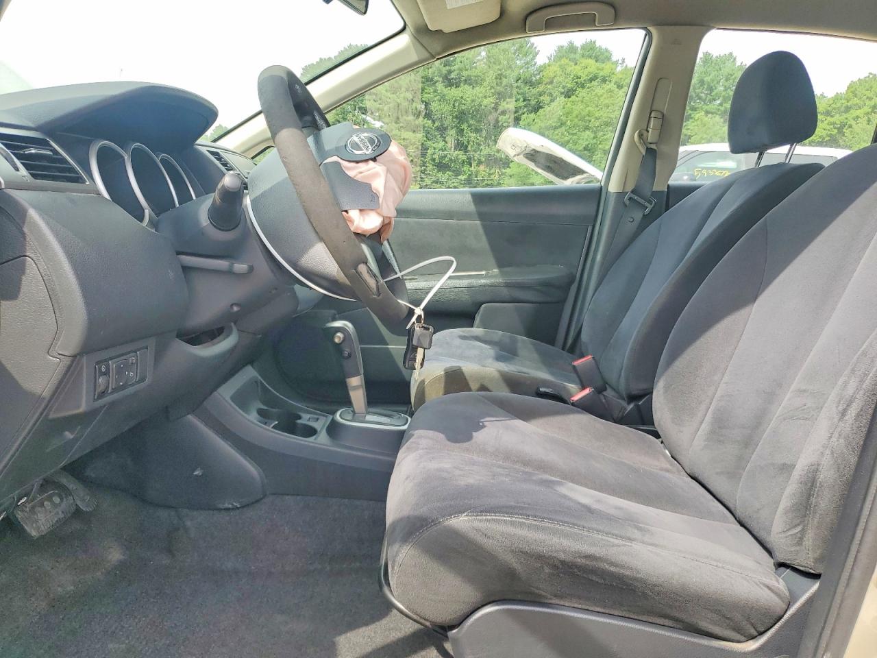 2009 Nissan Versa 1.8 S Beige vin: 3N1BC11EX9L392178