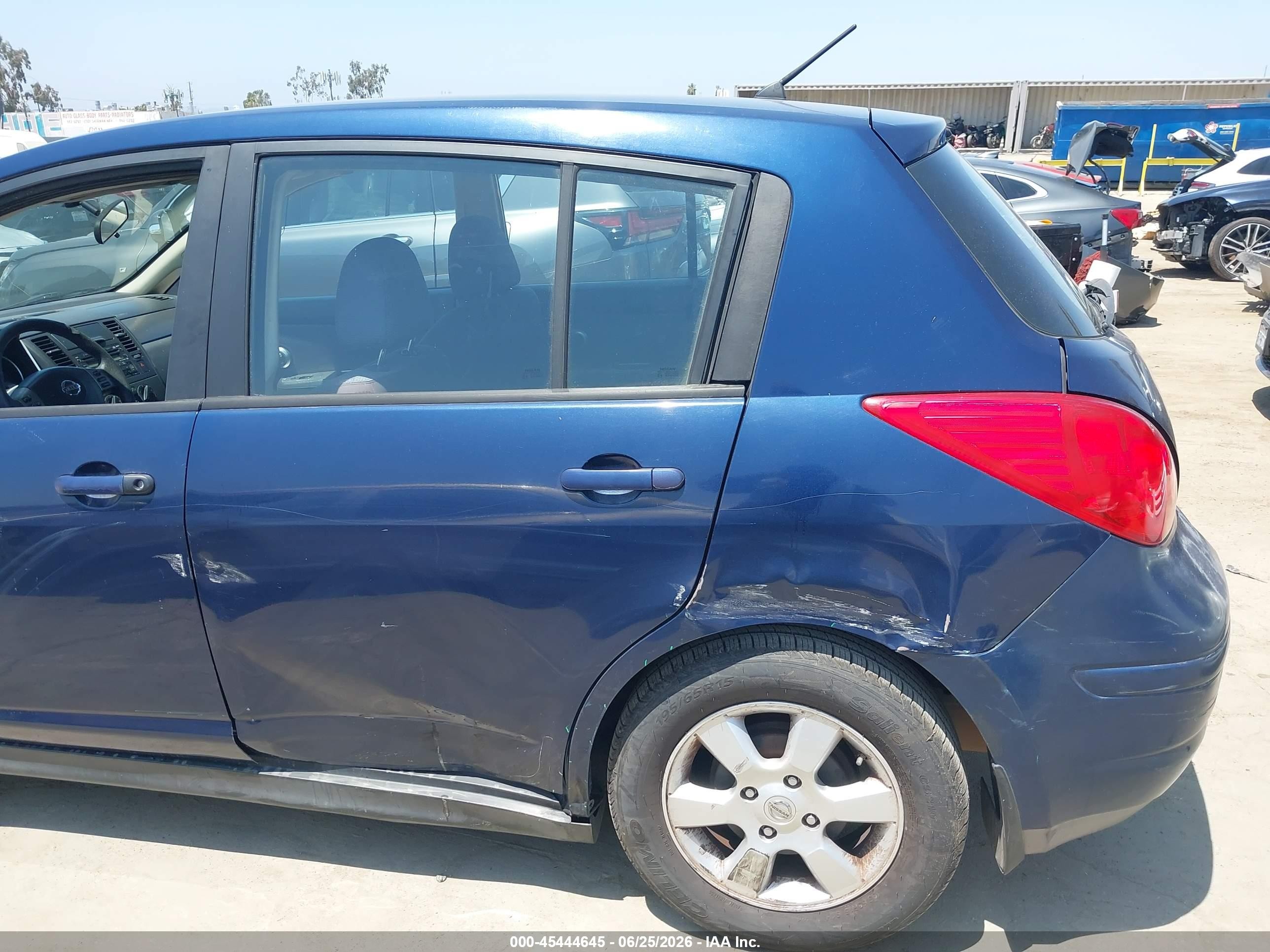 2008 Nissan Versa 1.8 Sl Blue vin: 3N1BC13E08L356317