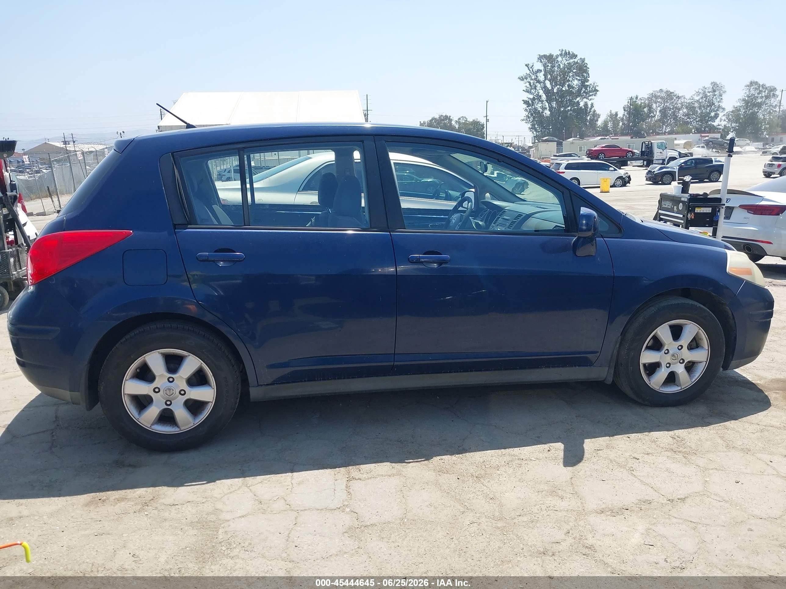 2008 Nissan Versa 1.8 Sl Blue vin: 3N1BC13E08L356317