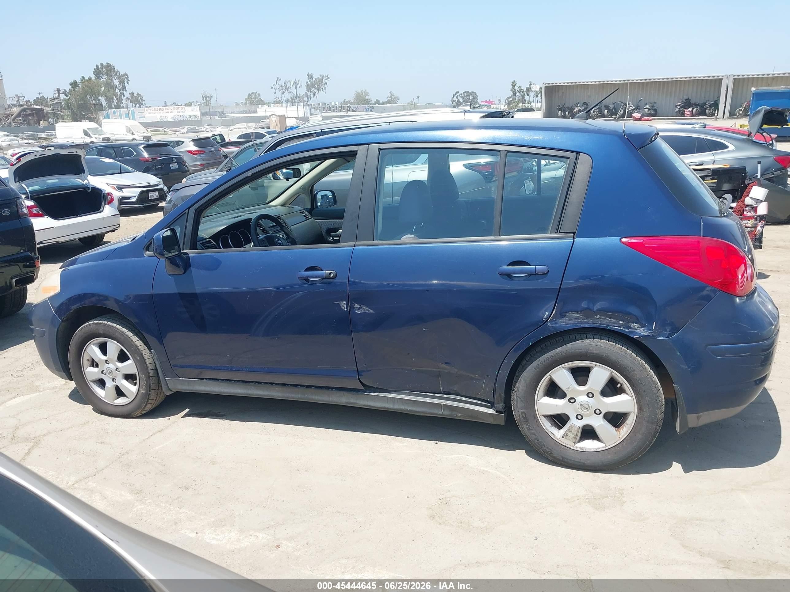 2008 Nissan Versa 1.8 Sl Blue vin: 3N1BC13E08L356317