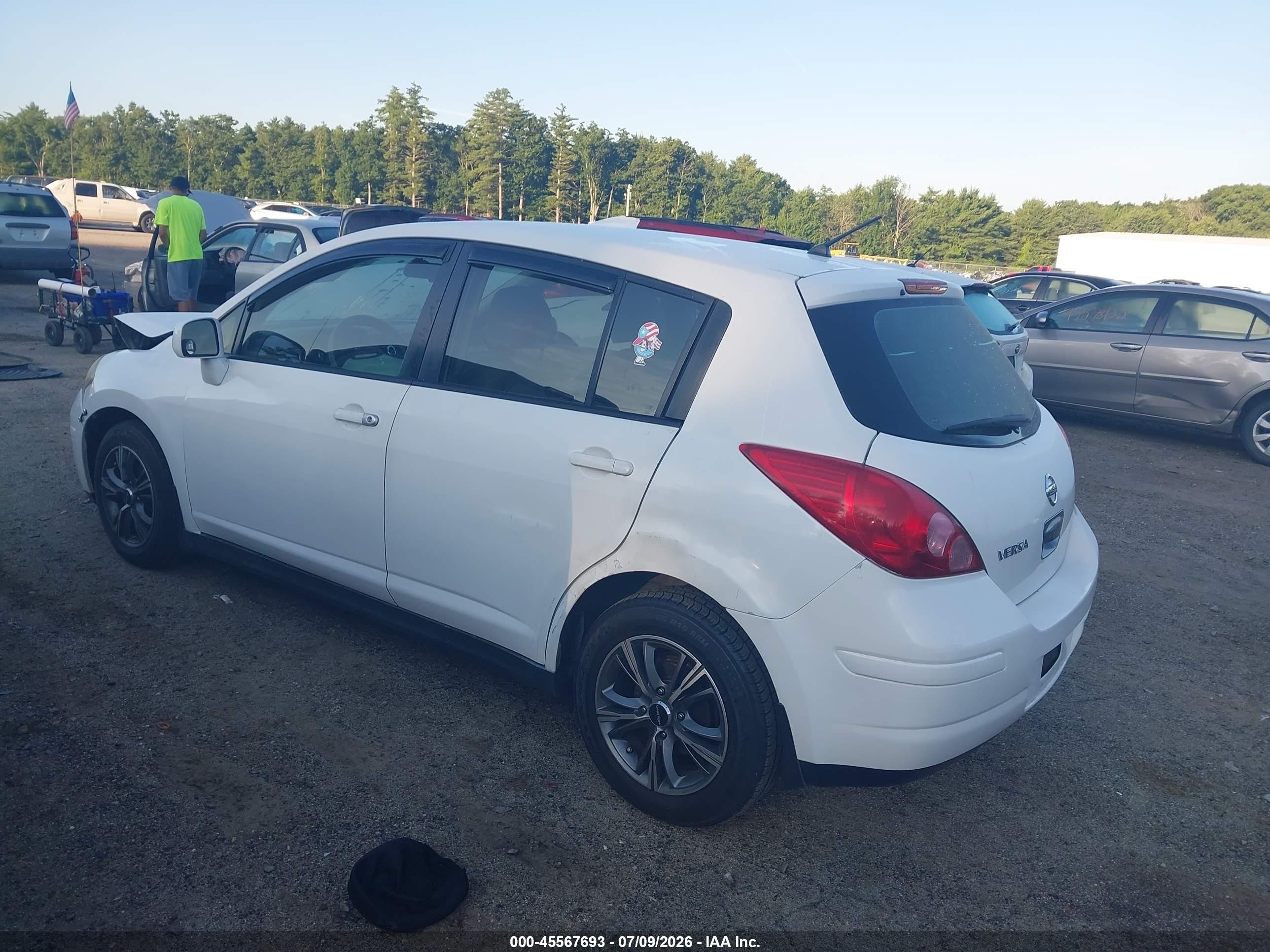 2008 Nissan Versa 1.8 S White vin: 3N1BC13E08L365230