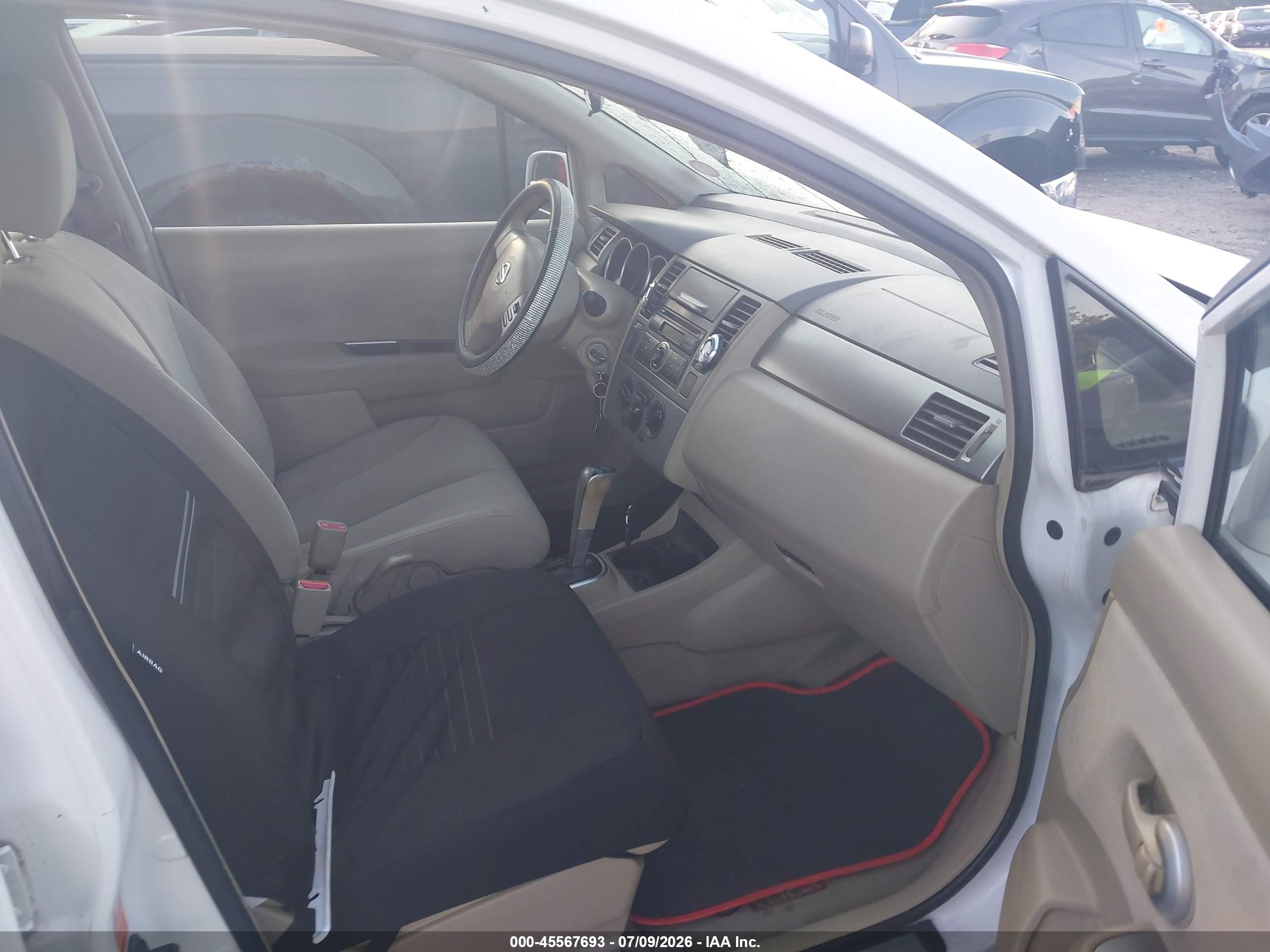 2008 Nissan Versa 1.8 S White vin: 3N1BC13E08L365230