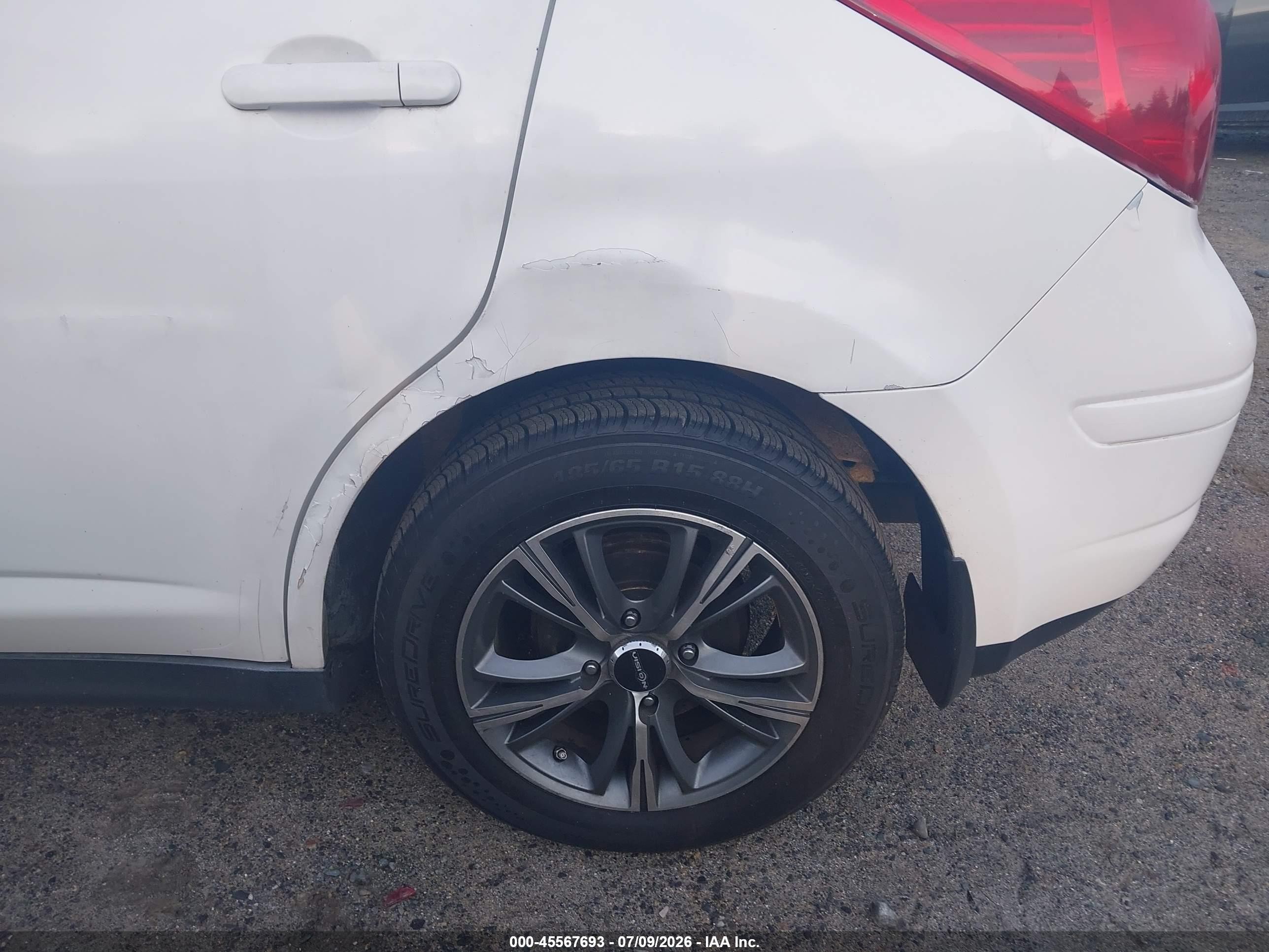 2008 Nissan Versa 1.8 S White vin: 3N1BC13E08L365230