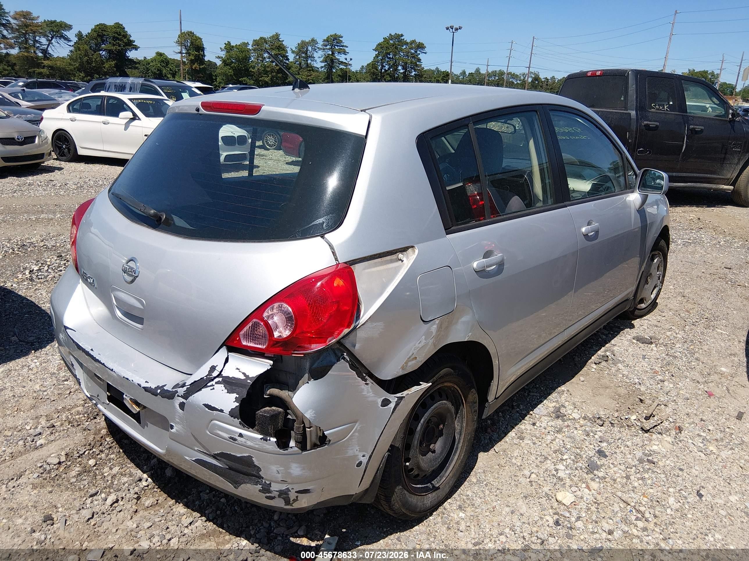 2009 Nissan Versa 1.8s Silver vin: 3N1BC13E09L359462