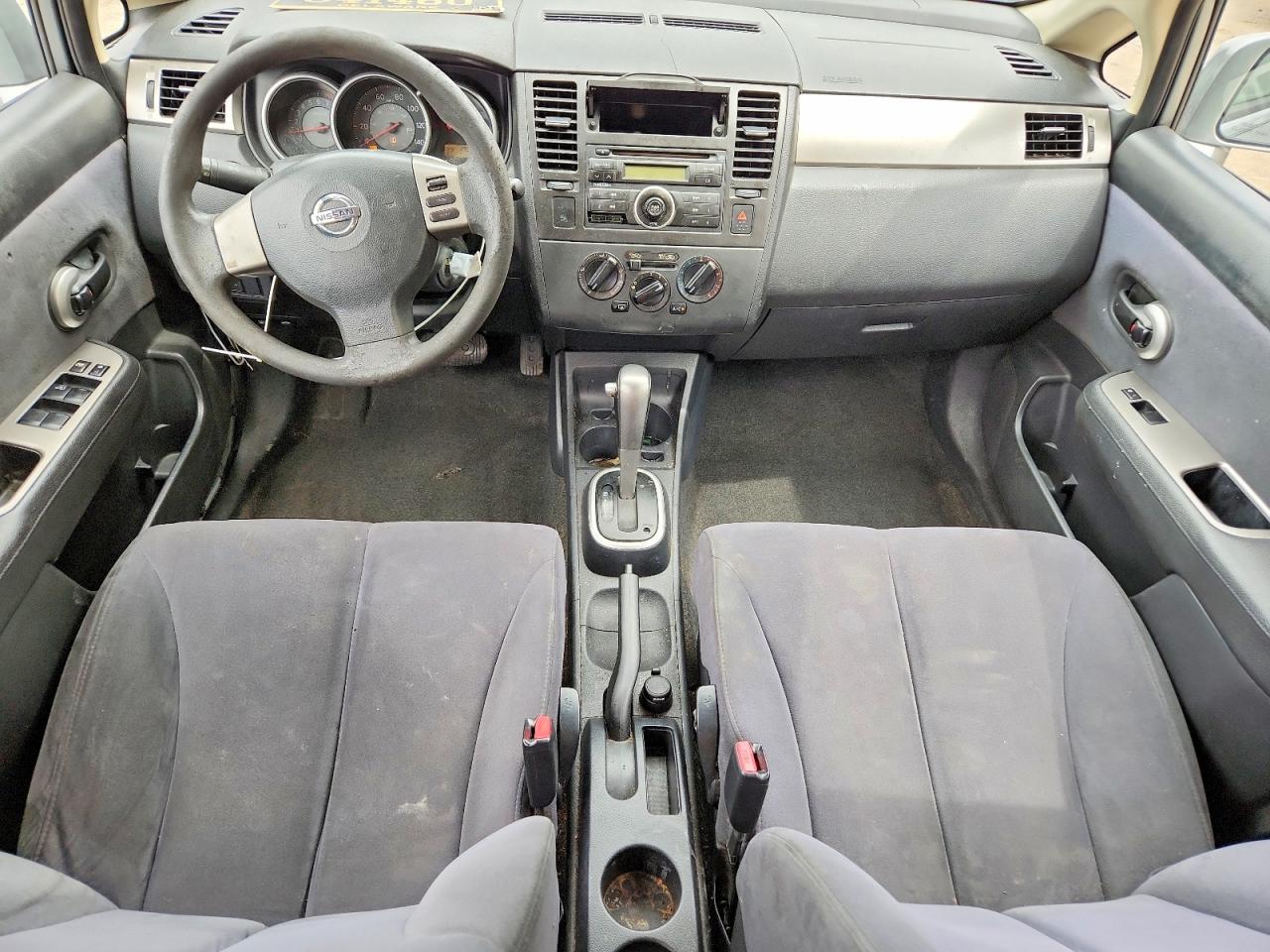 2009 Nissan Versa 1.8 S Зеленый vin: 3N1BC13E09L360403