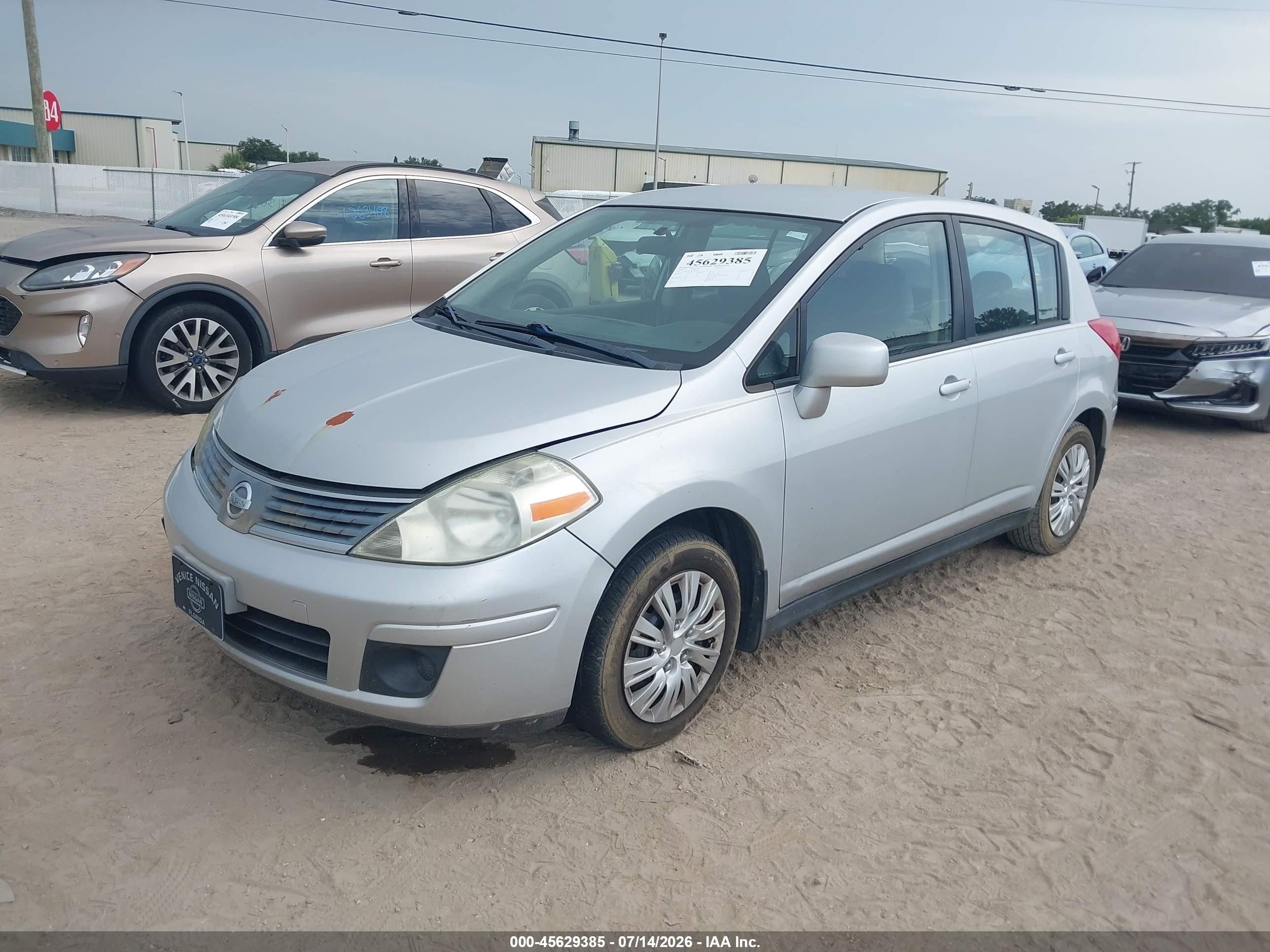 2009 Nissan Versa 1.8s Silver vin: 3N1BC13E09L367190