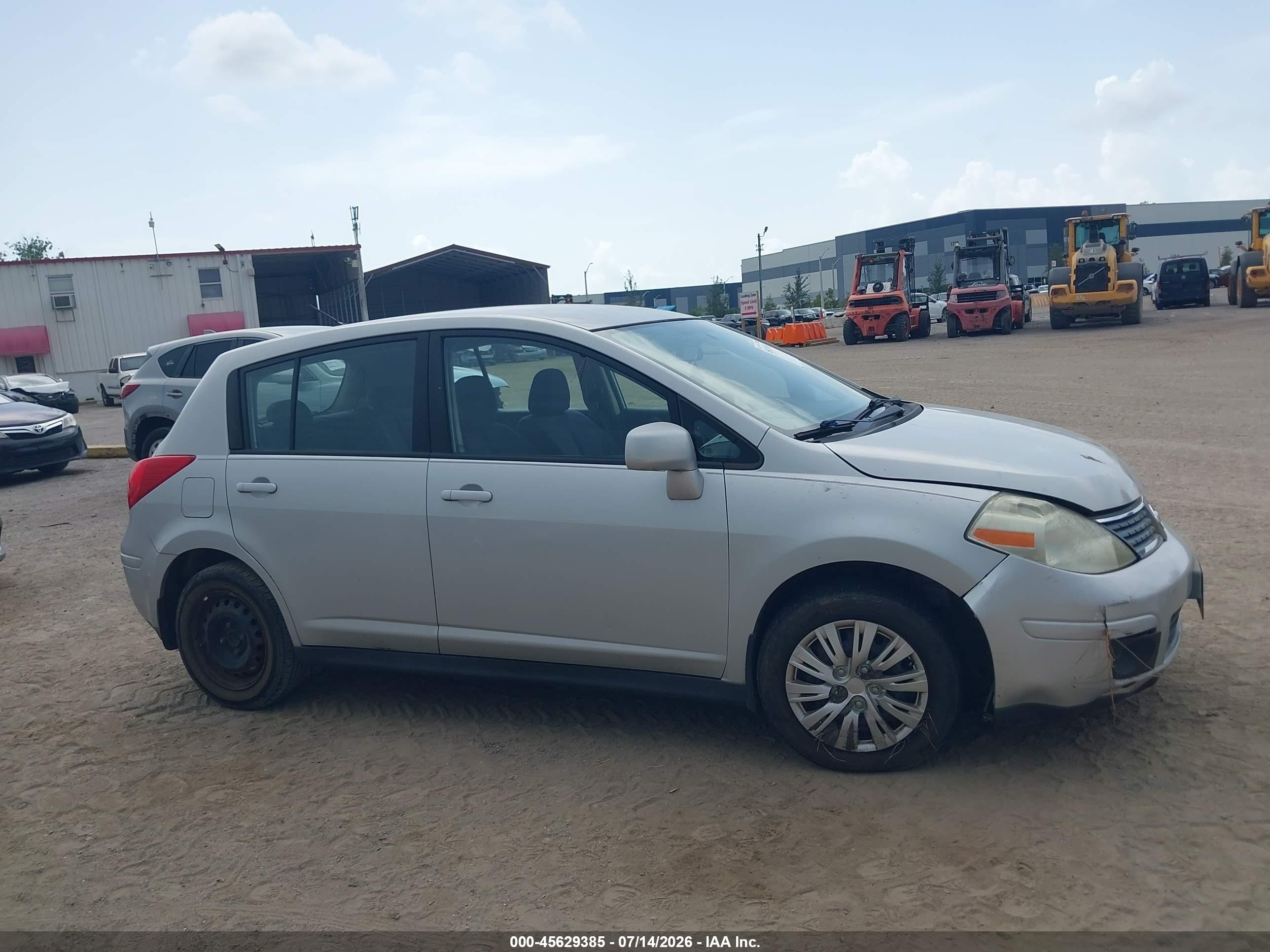 2009 Nissan Versa 1.8s Silver vin: 3N1BC13E09L367190