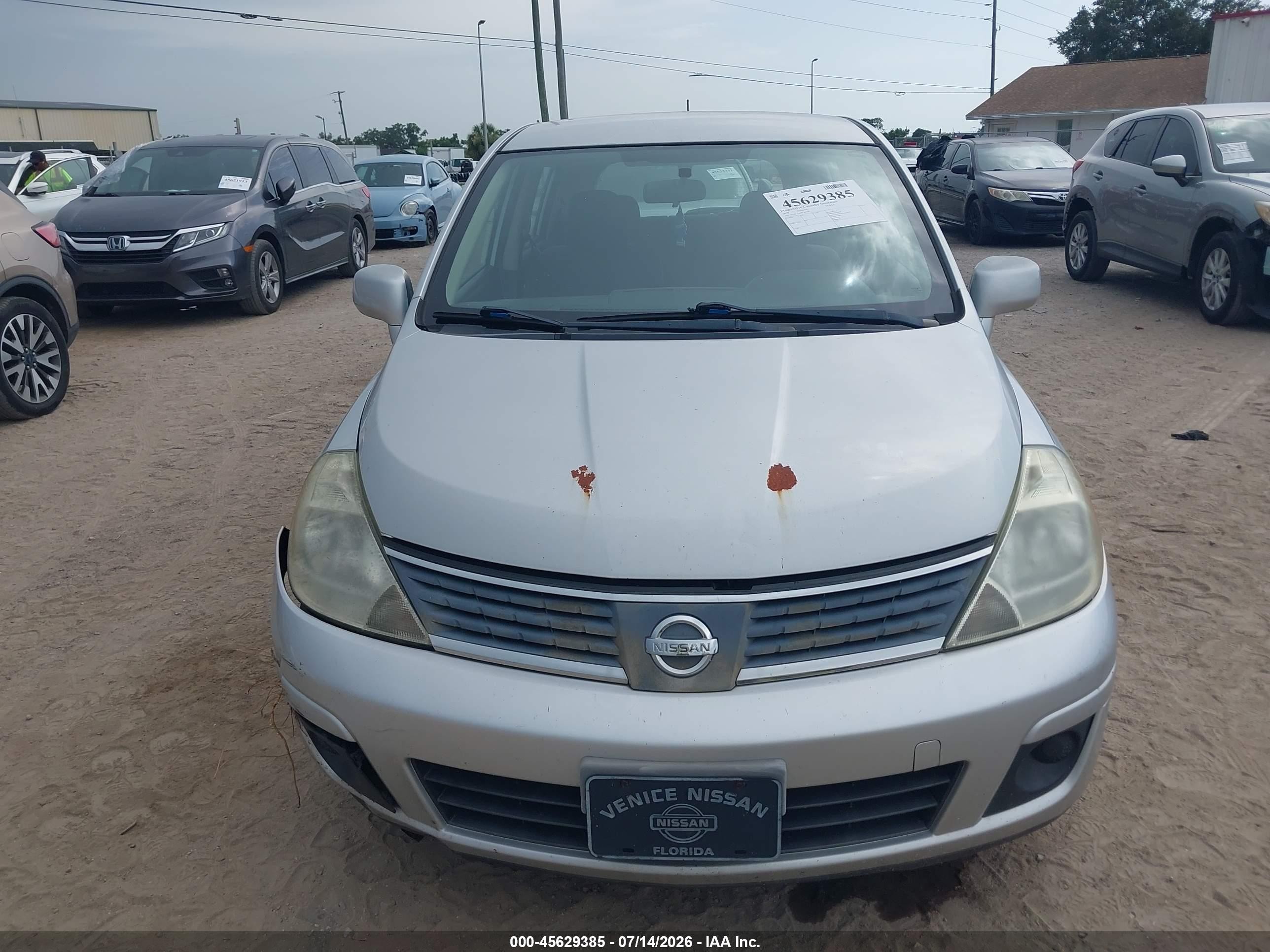 2009 Nissan Versa 1.8s Silver vin: 3N1BC13E09L367190