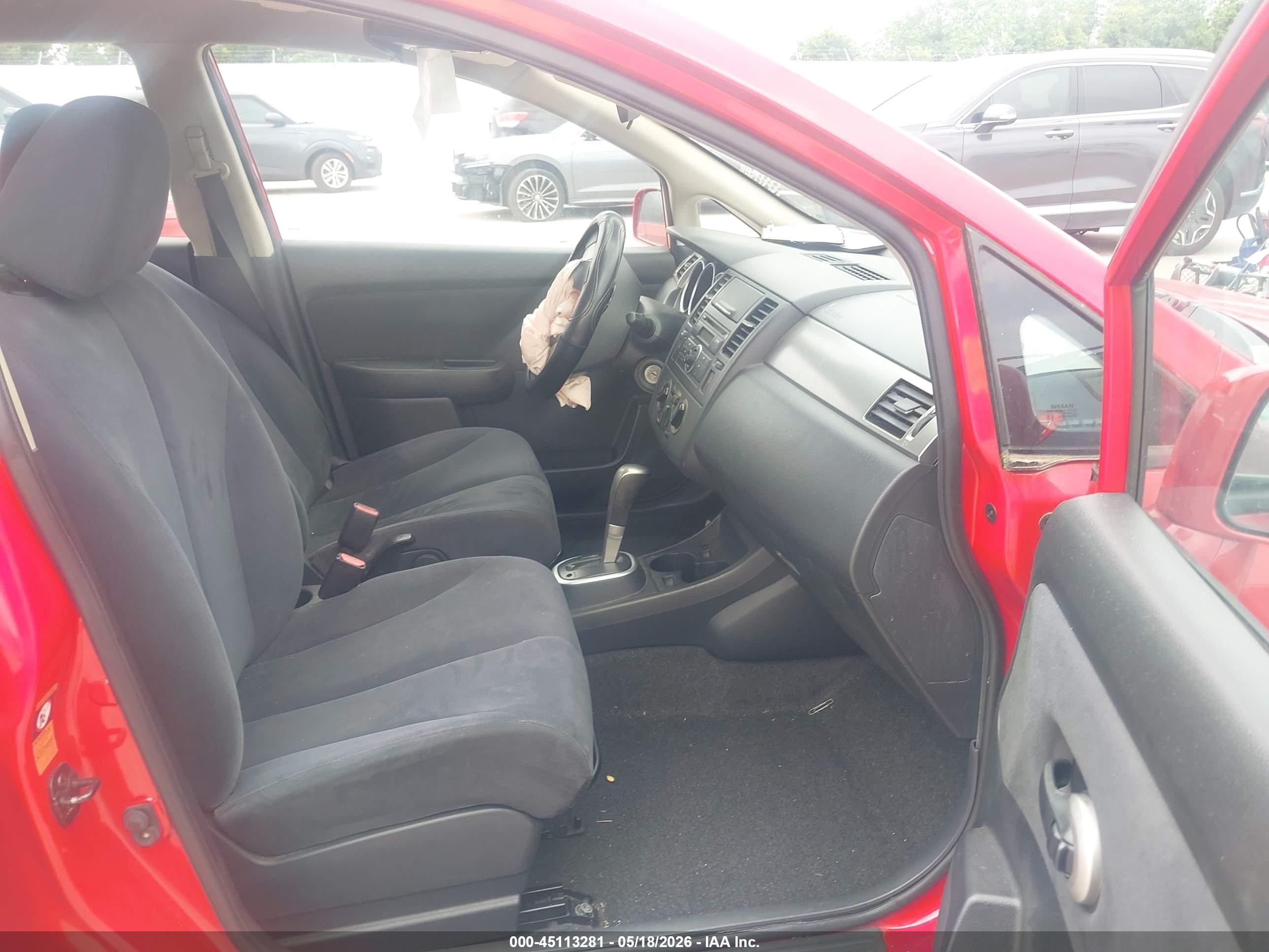 2009 Nissan Versa 1.8s Red vin: 3N1BC13E09L370381
