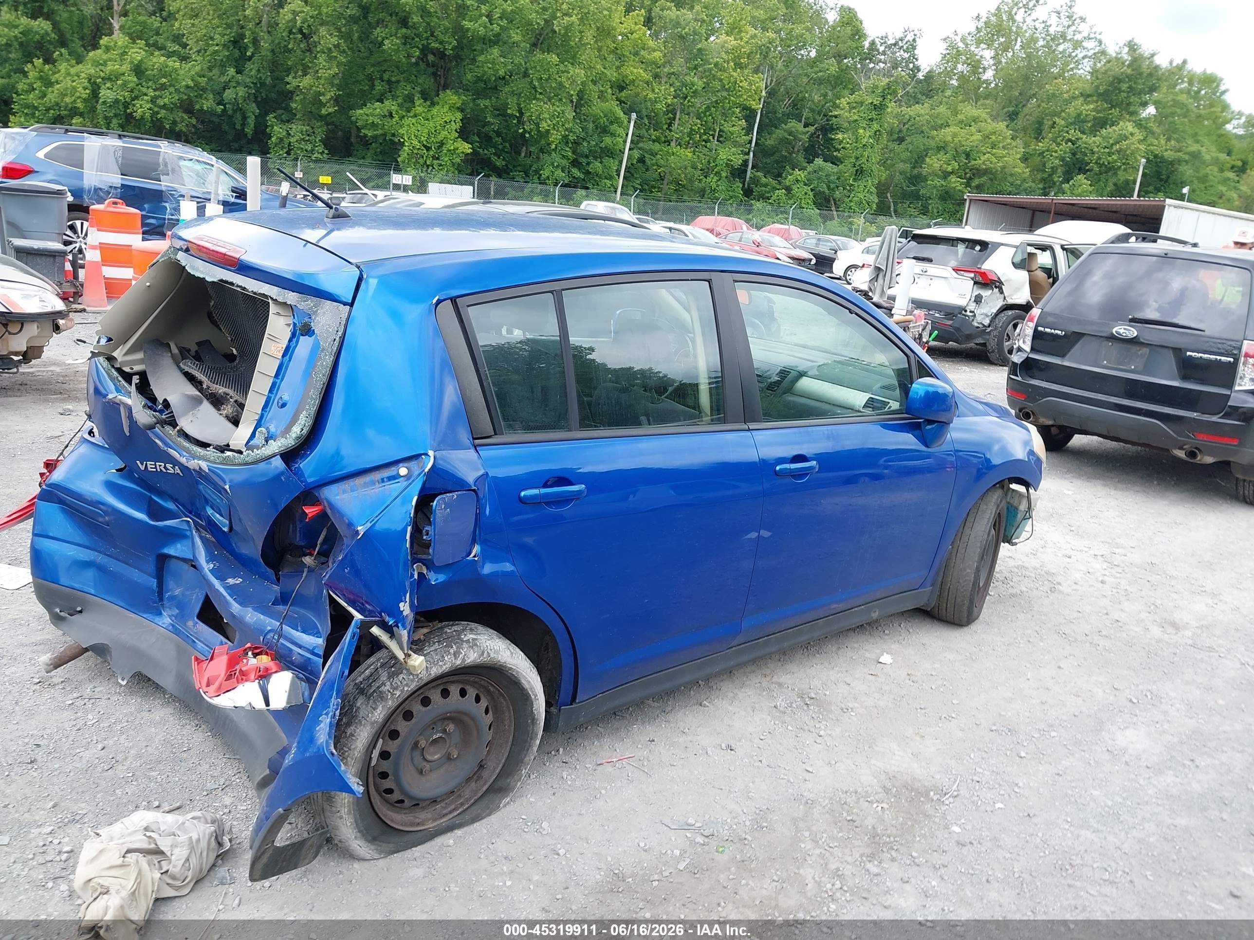 2009 Nissan Versa 1.8s Blue vin: 3N1BC13E09L370493