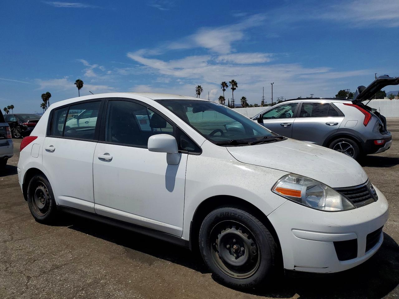 2009 Nissan Versa 1.8 S White vin: 3N1BC13E09L481626