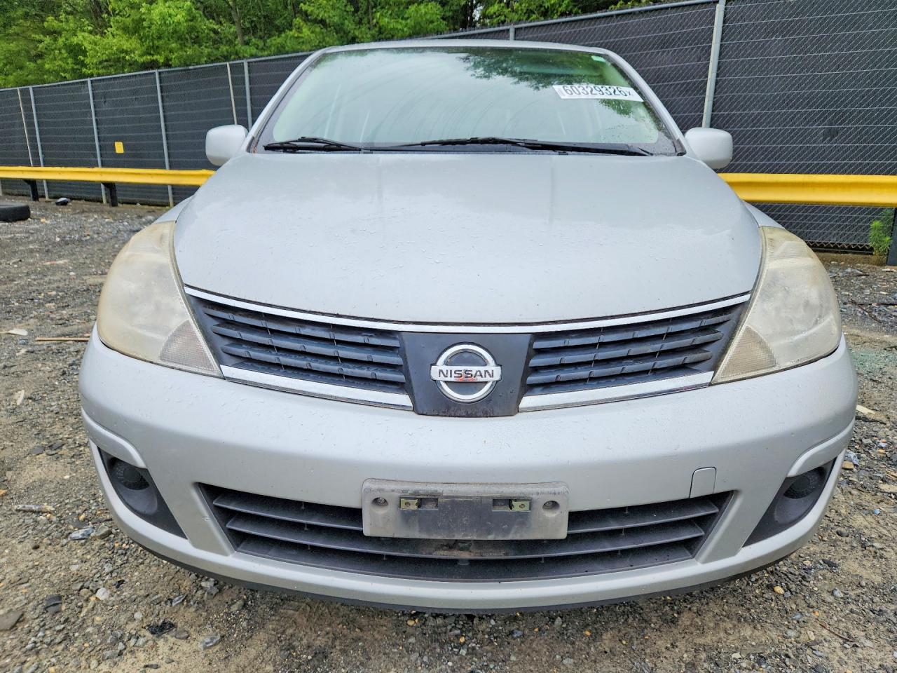 2007 Nissan Versa Silver vin: 3N1BC13E17L390328