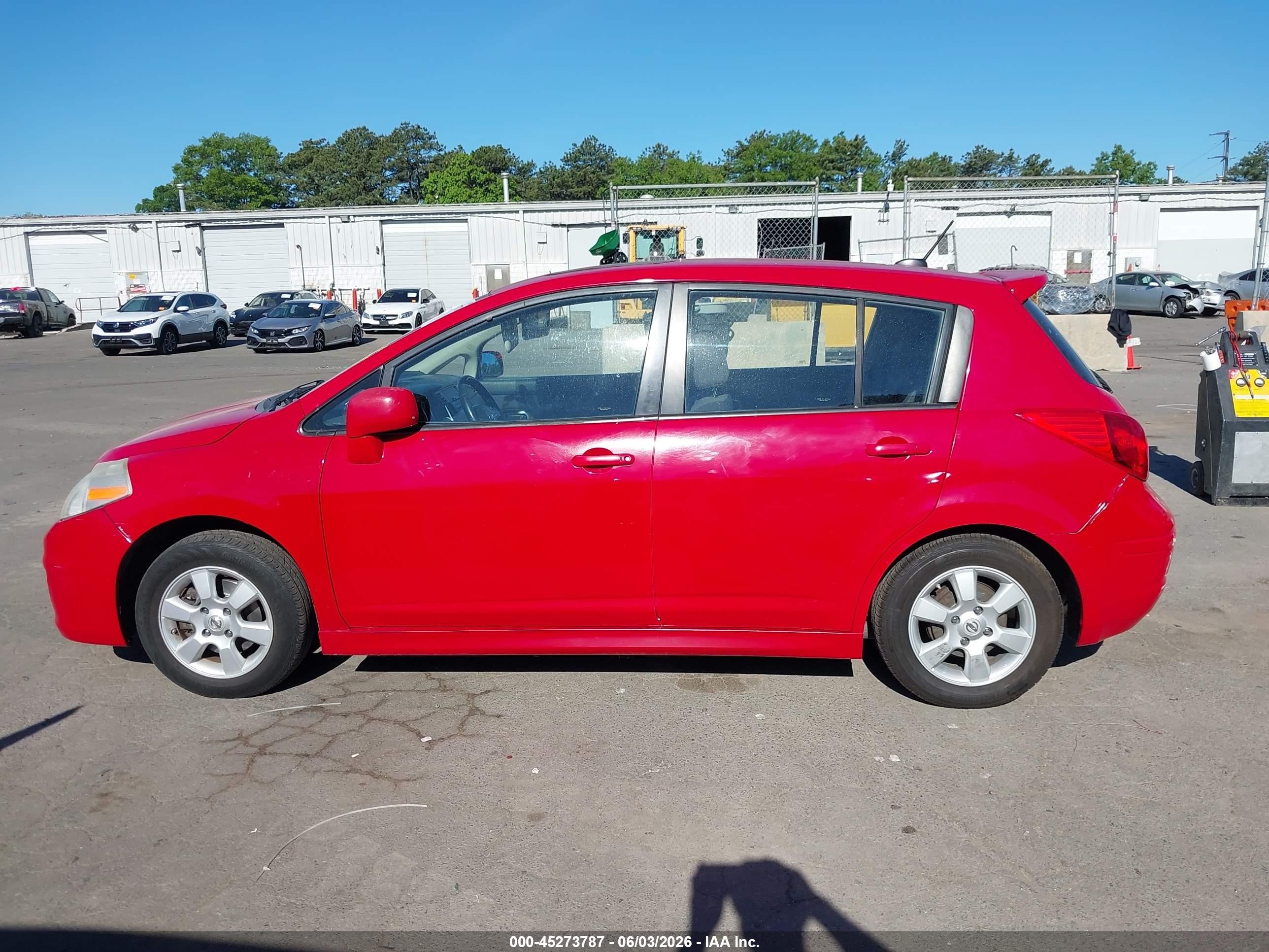2007 Nissan Versa 1.8sl Red vin: 3N1BC13E17L413560