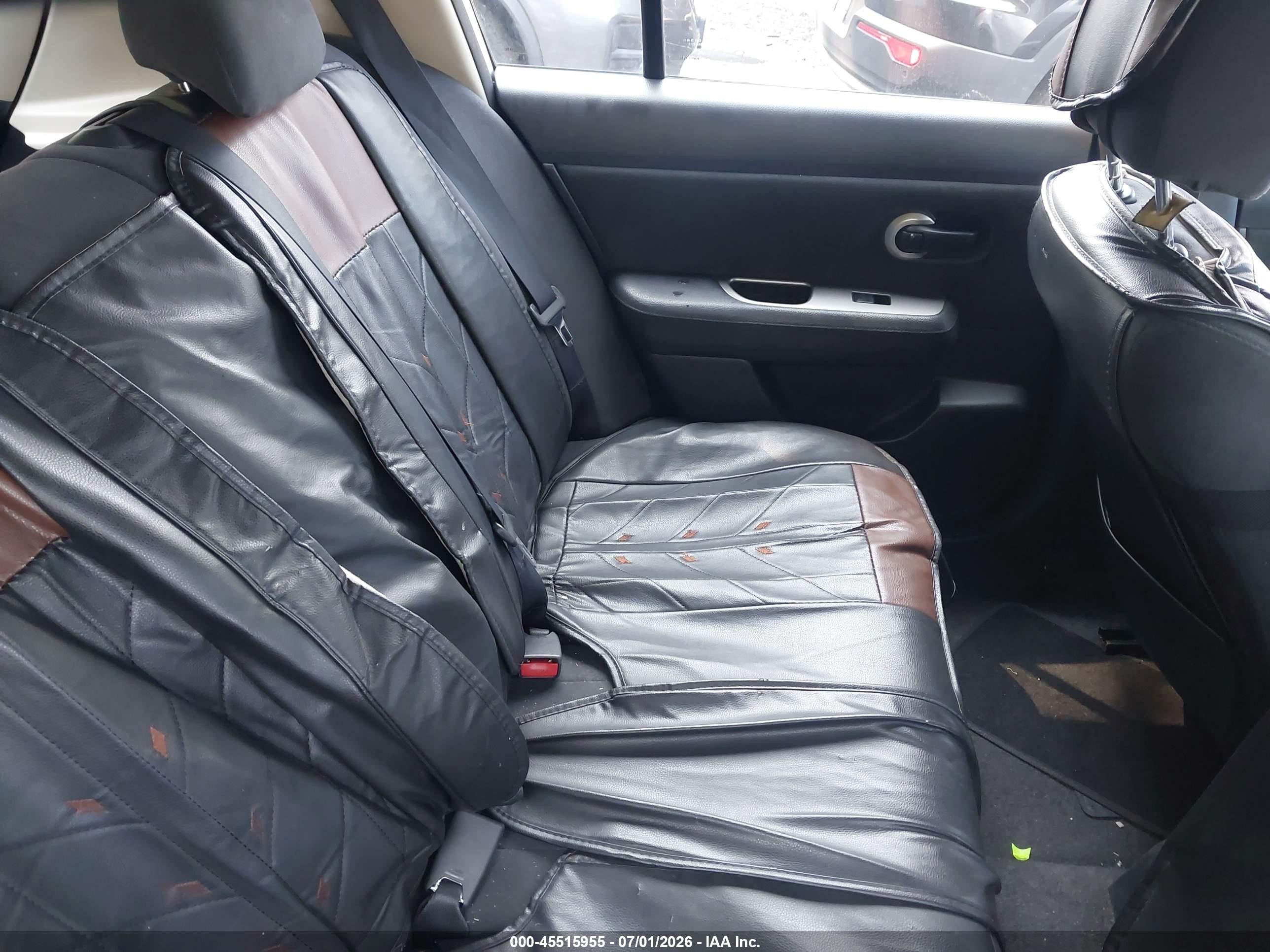 2007 Nissan Versa 1.8s Silver vin: 3N1BC13E17L460099